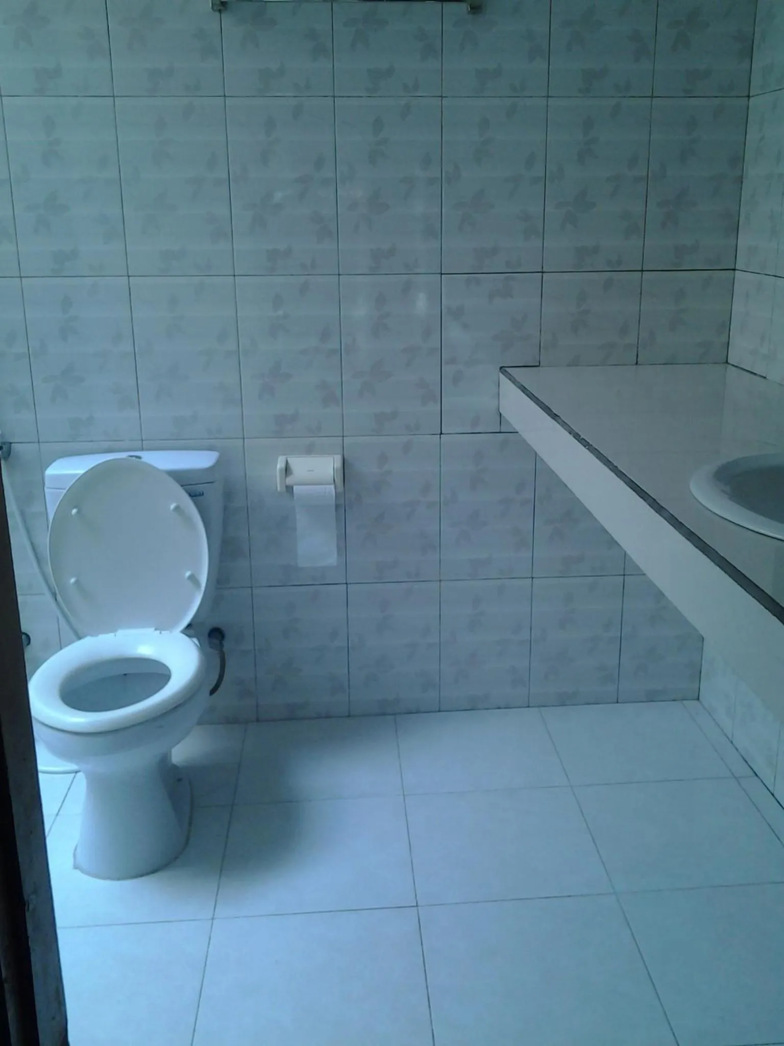 Bathroom in Mahendra Beach Inn