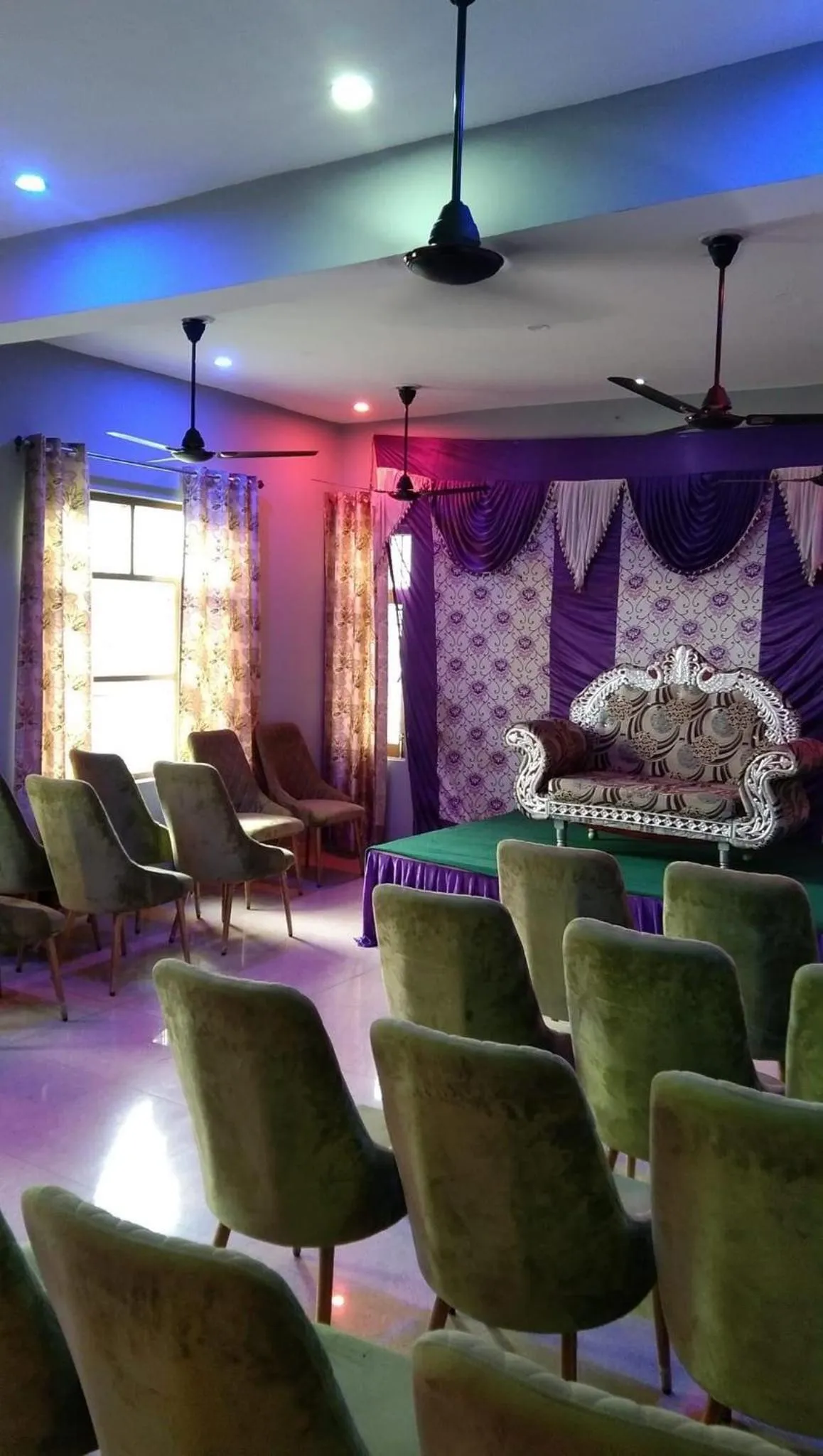 Bedroom in Hotel O The Glide Inn Hotel & Restaurant