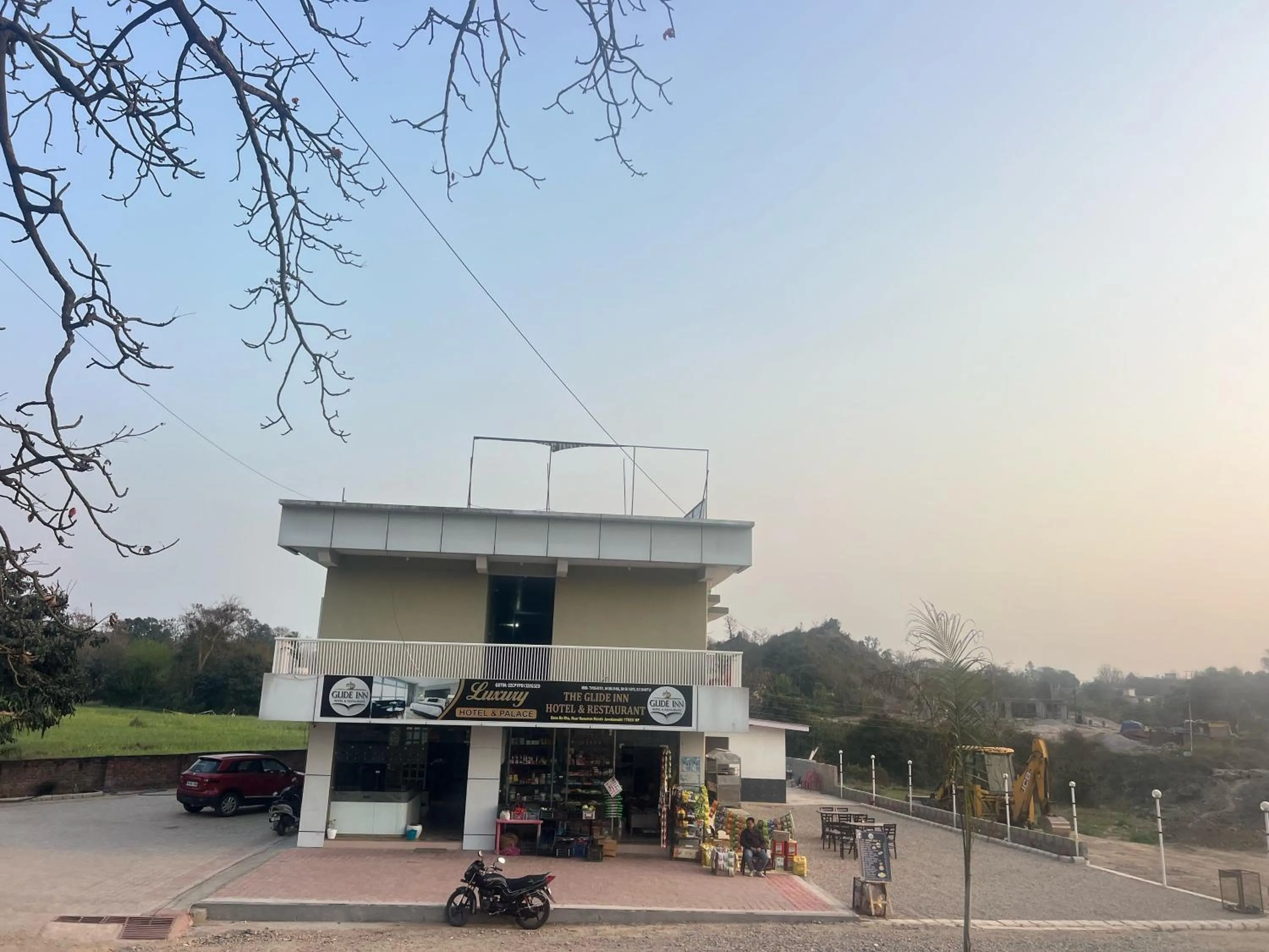 Facade/entrance in Hotel O The Glide Inn Hotel & Restaurant
