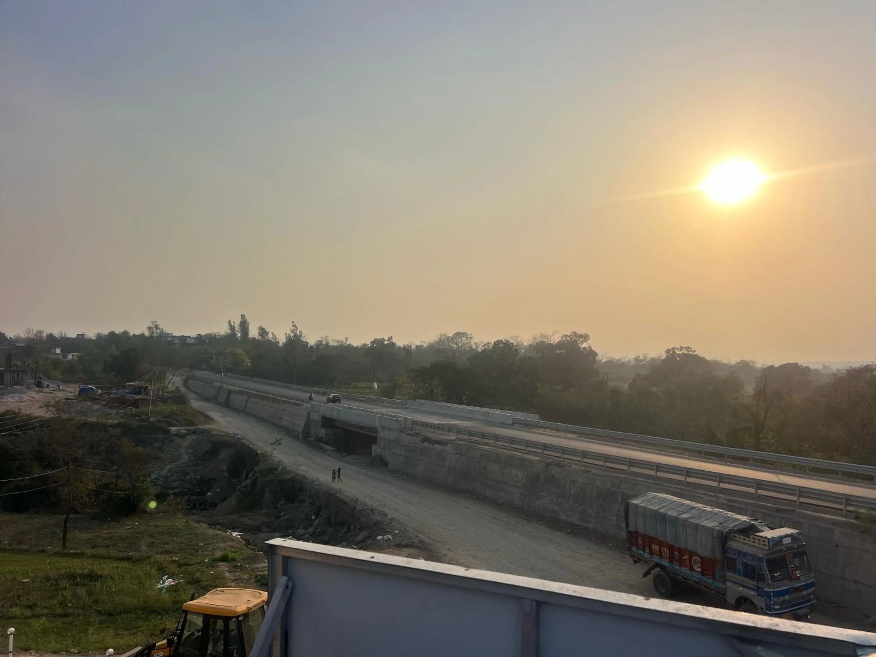 Facade/entrance in Hotel O The Glide Inn Hotel & Restaurant