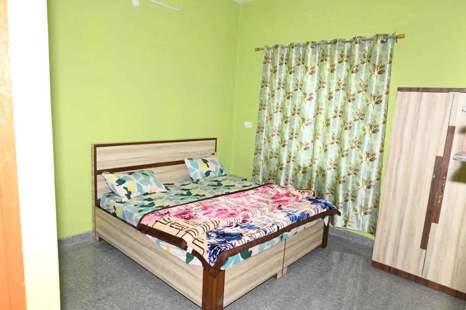 Bedroom, Bed in Hotel O The Glide Inn Hotel & Restaurant