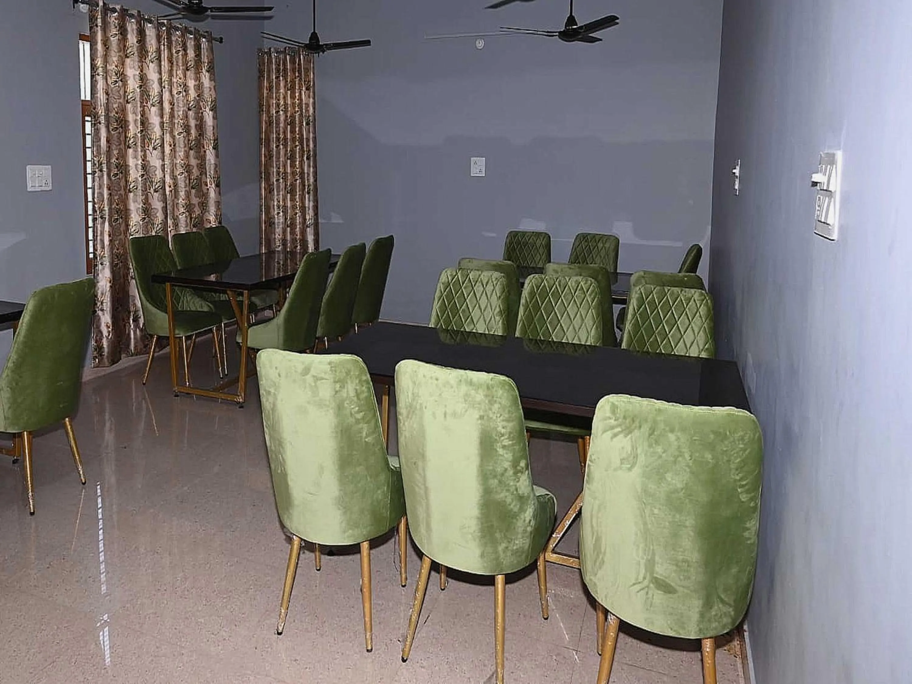 Restaurant/places to eat in Hotel O The Glide Inn Hotel & Restaurant