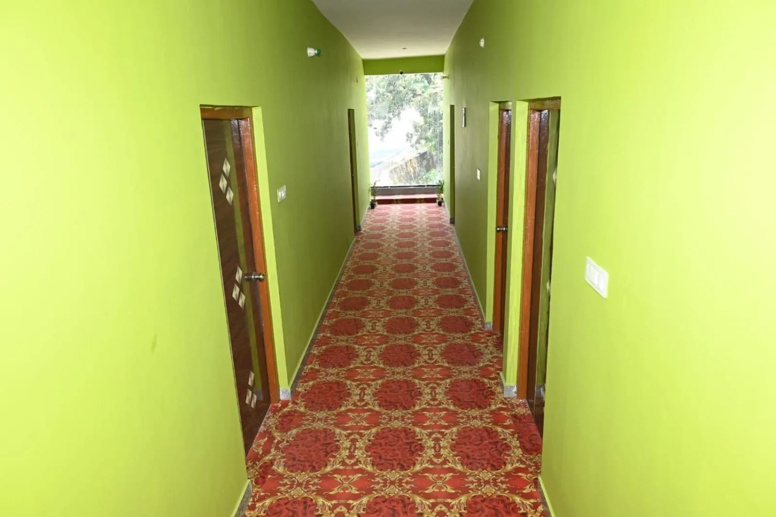 Lobby or reception in Hotel O The Glide Inn Hotel & Restaurant