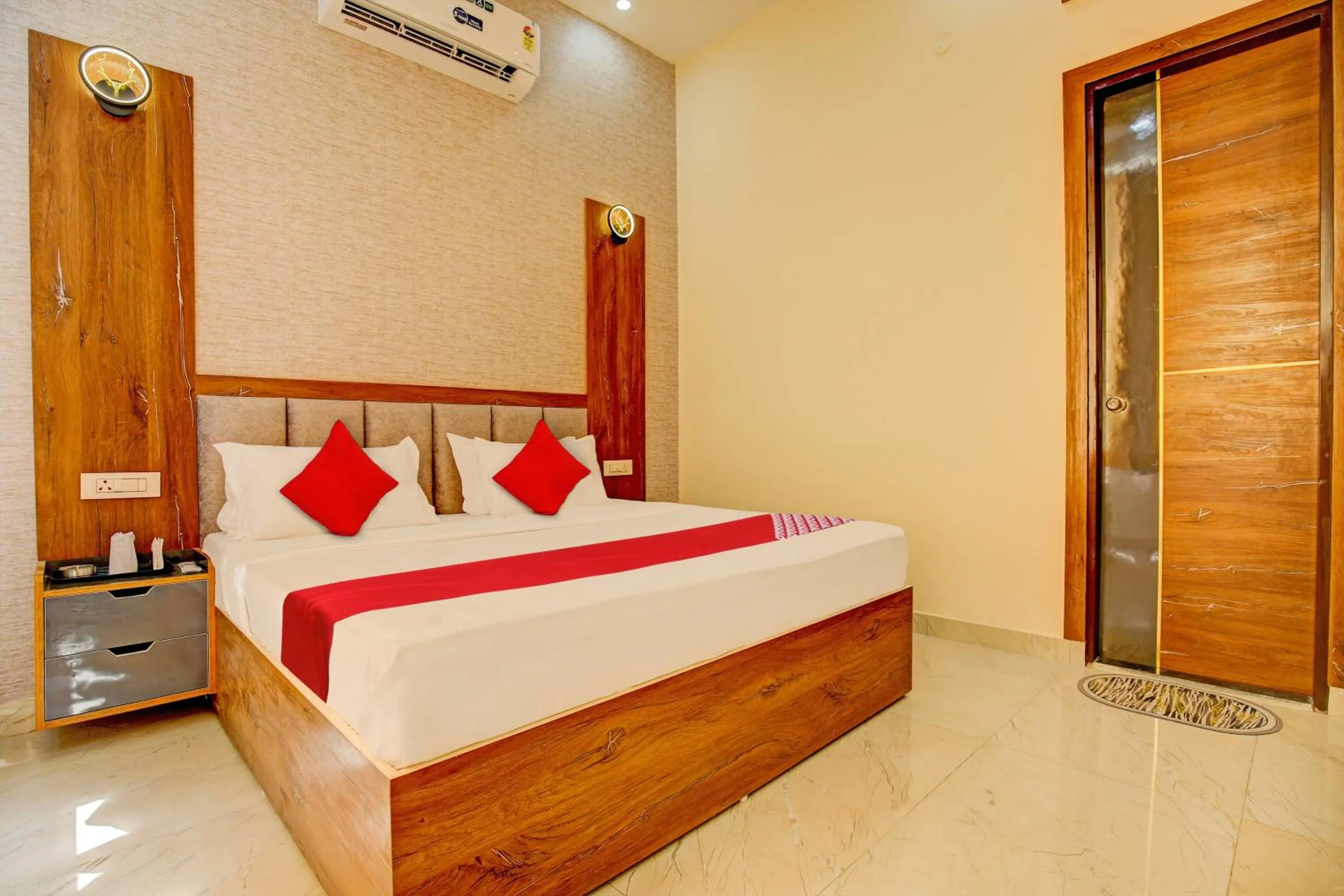 Bedroom, Bed in Hotel O Elista