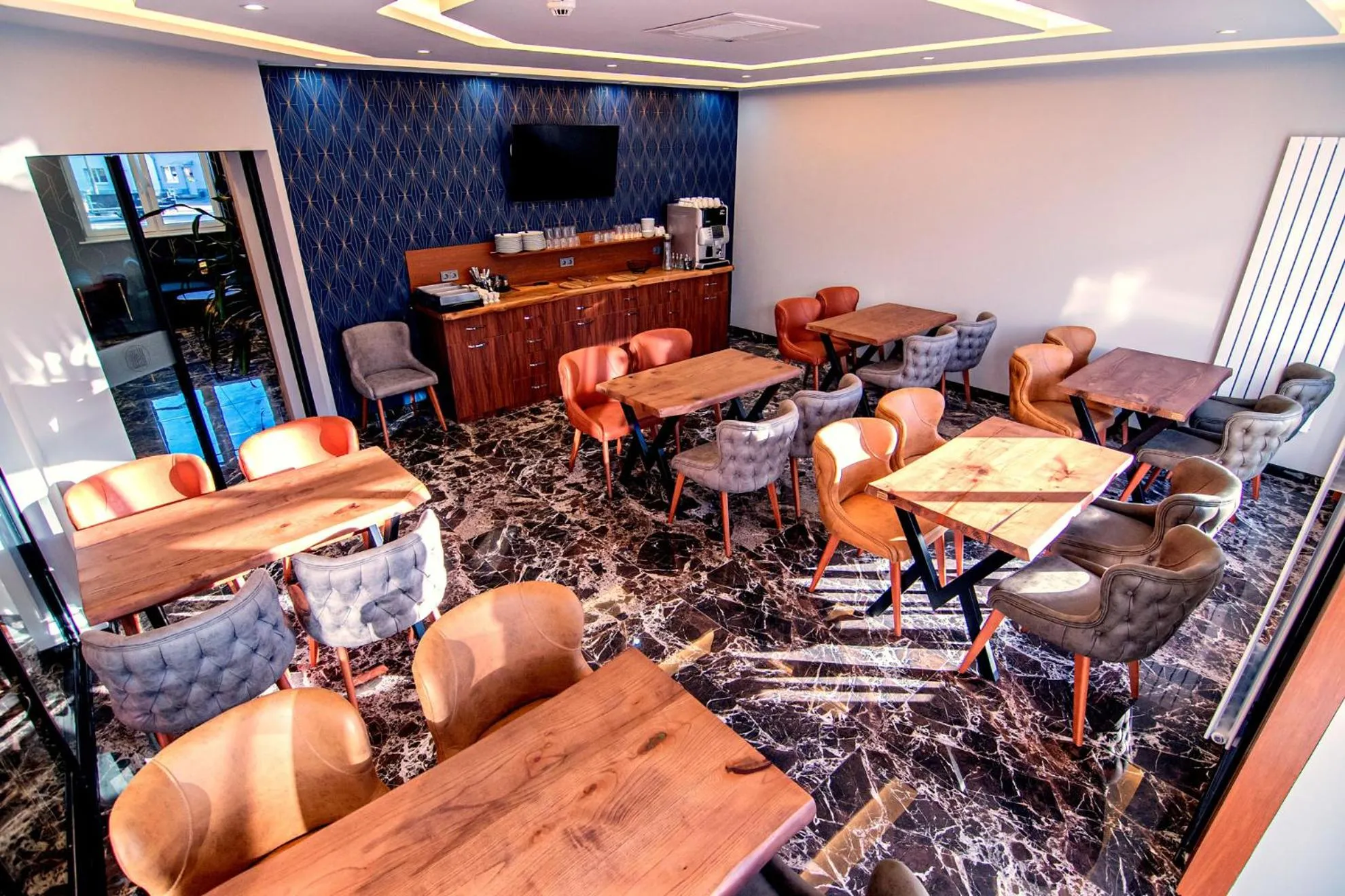 Breakfast in Hotel Yaman