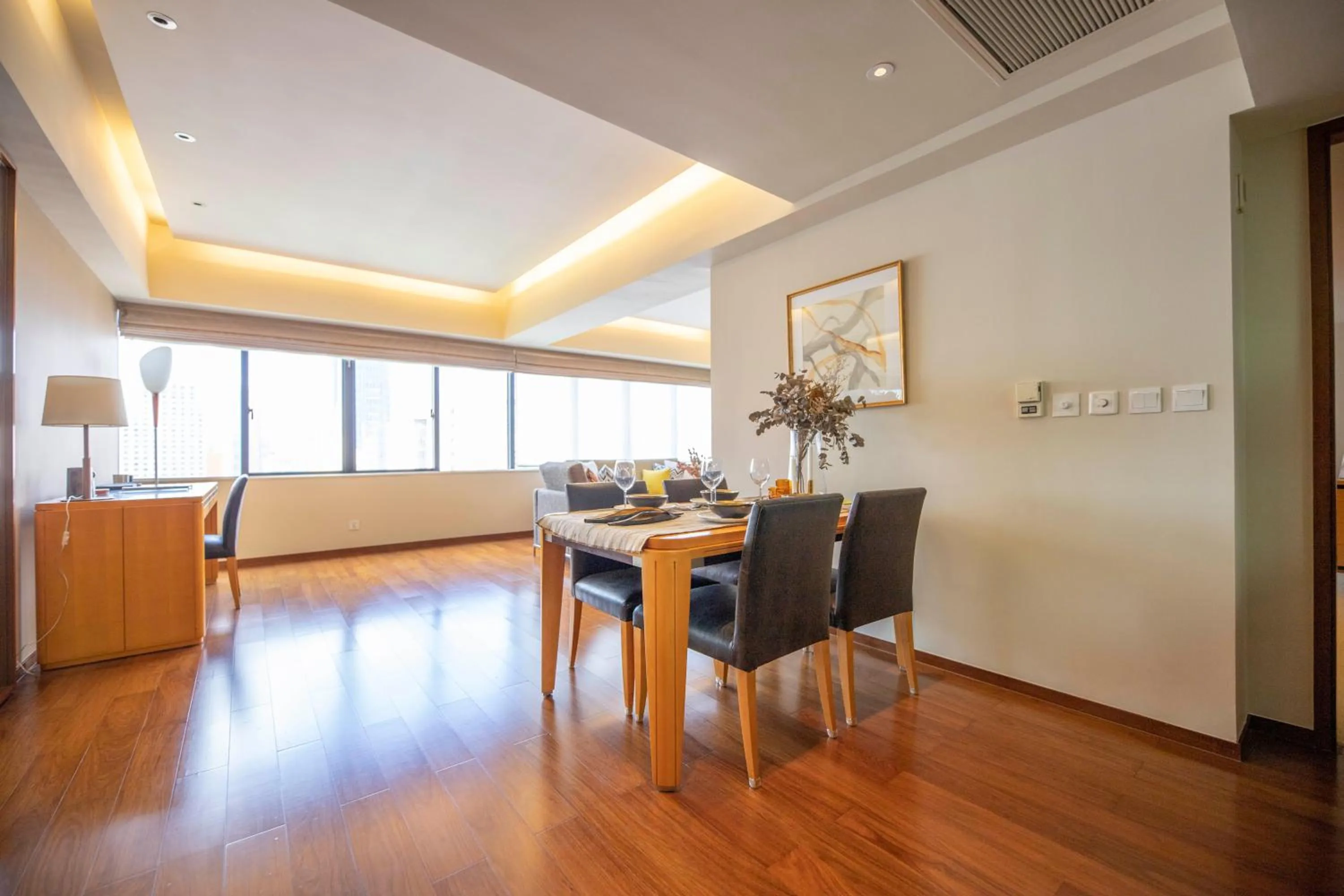 Shanghai Centre Serviced Apartment