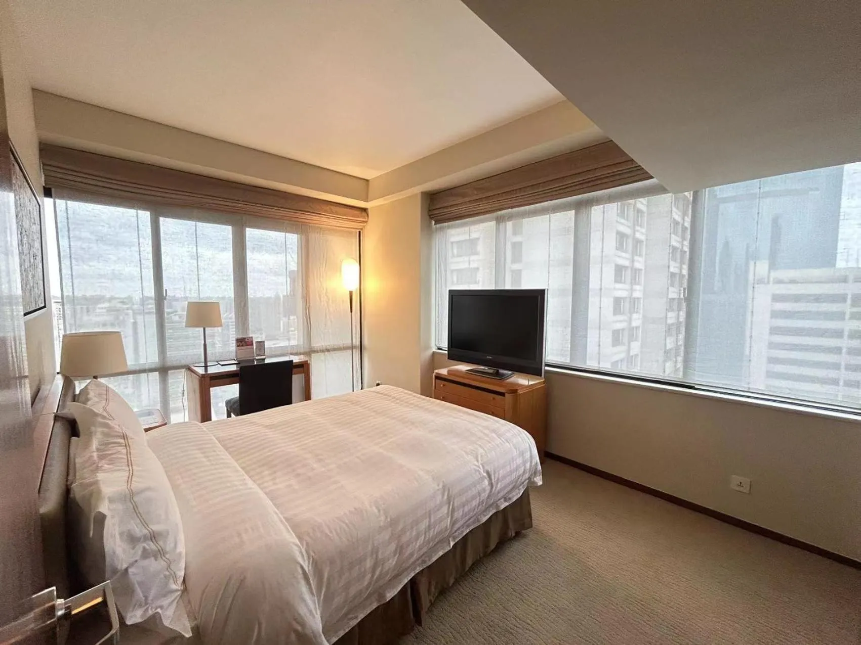 Bed in Shanghai Centre Serviced Apartment
