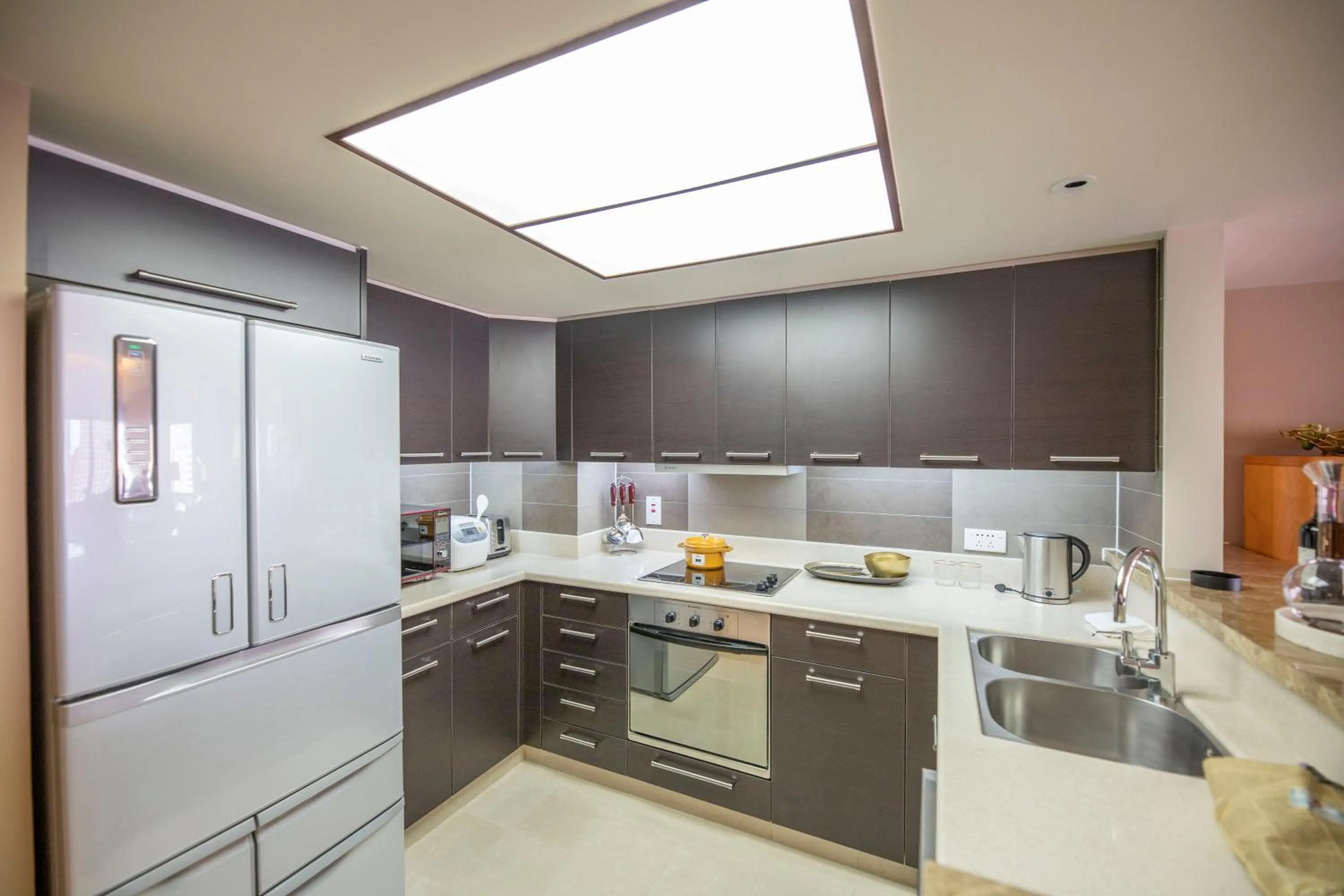 Shanghai Centre Serviced Apartment