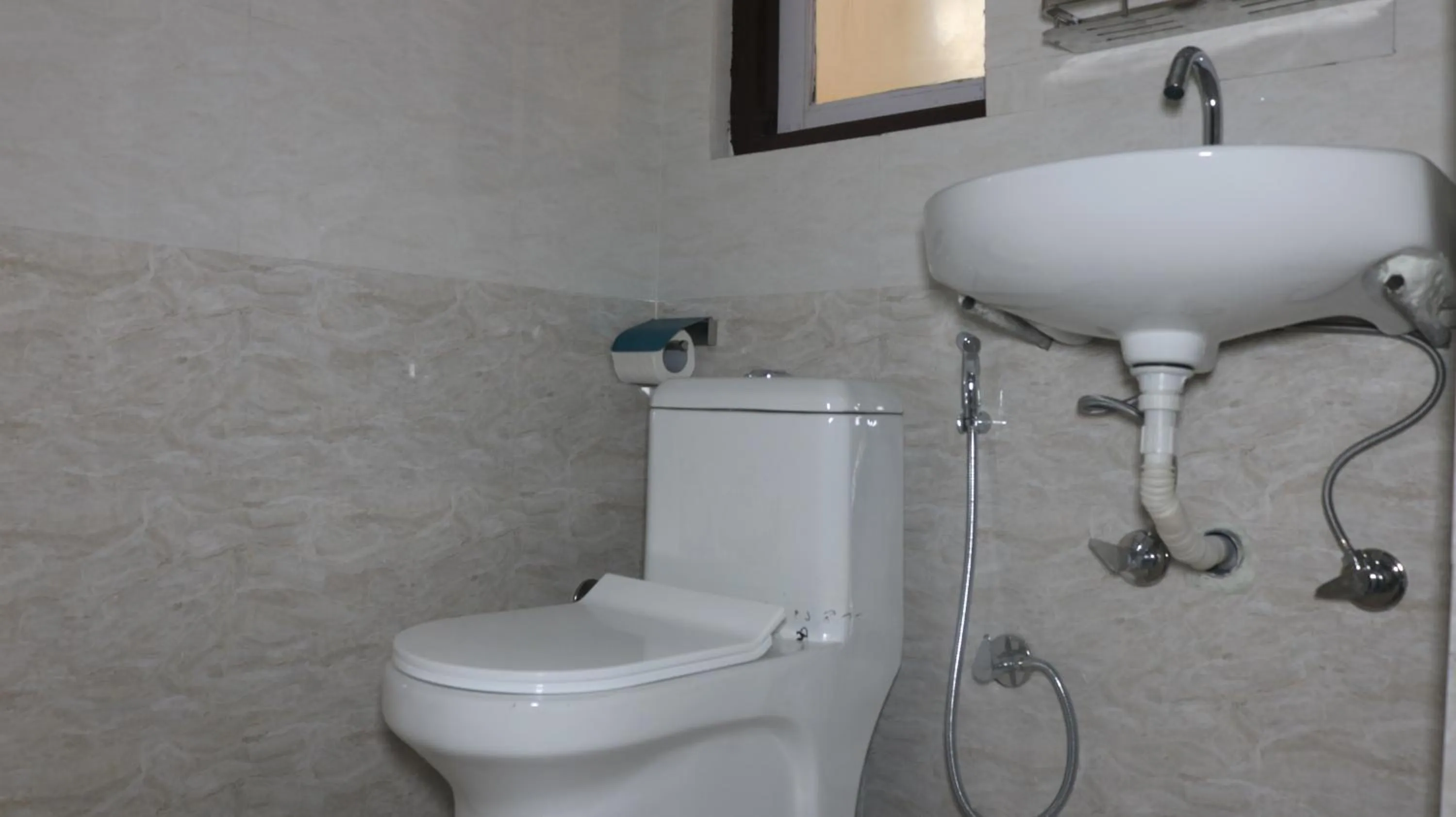 Toilet in Nepalaya Home Hostel