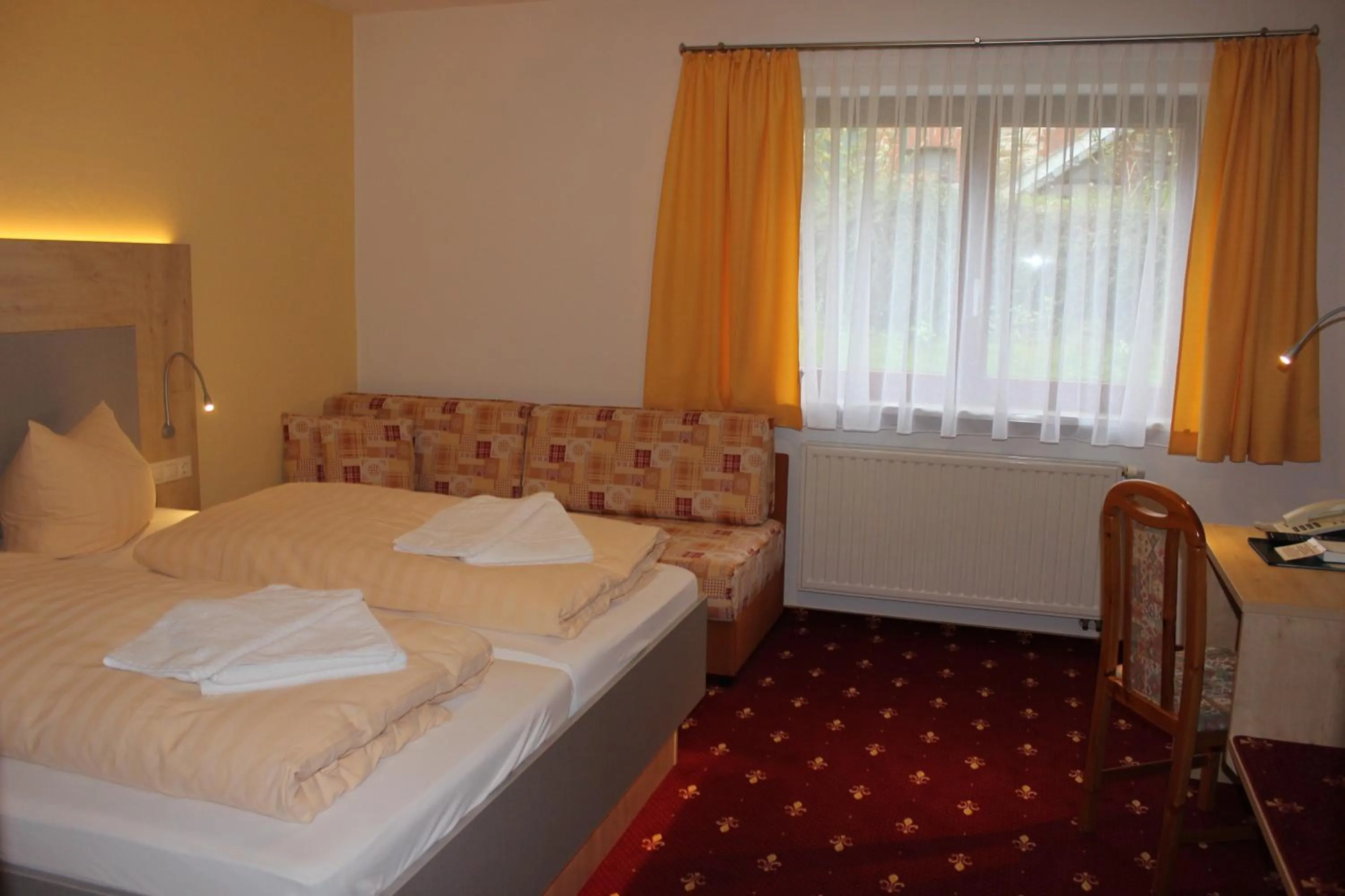 Photo of the whole room, Bed in Landhotel Gasthof Zwota