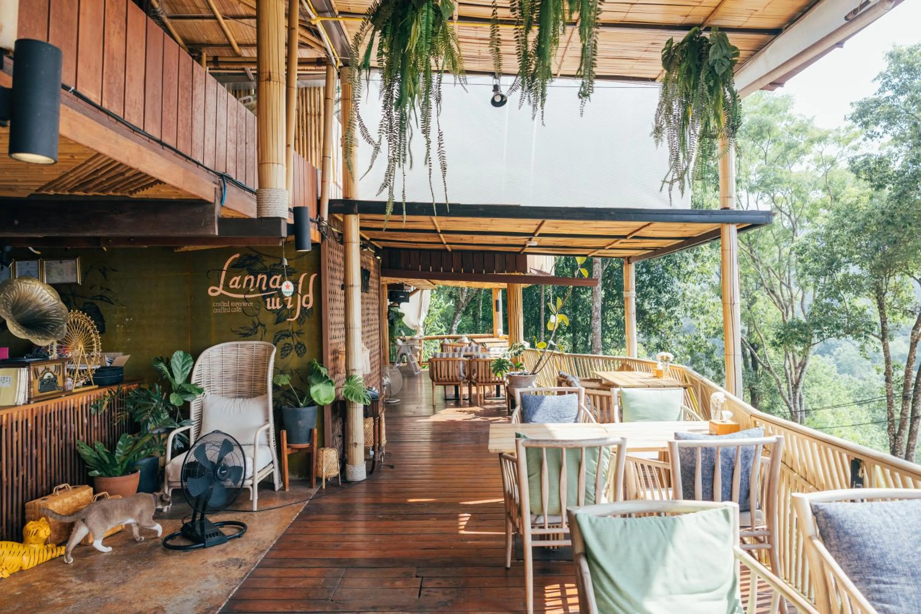 Dining area in Lannawild