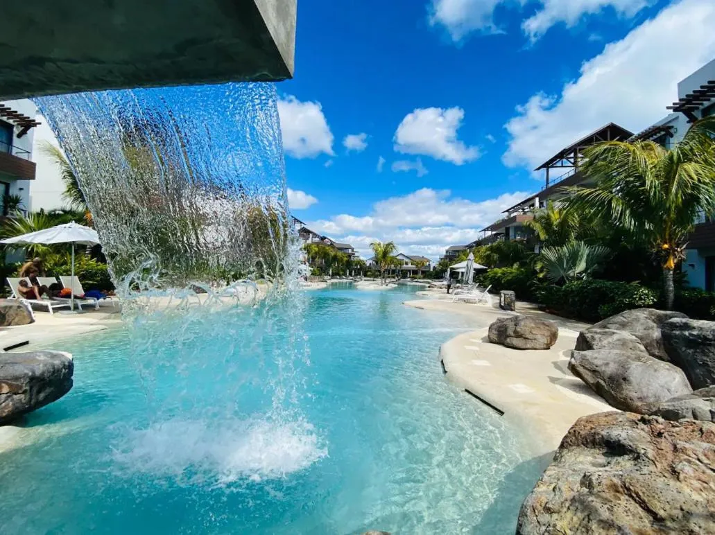 Other in Choisy Les Bains D2 by Host Agents