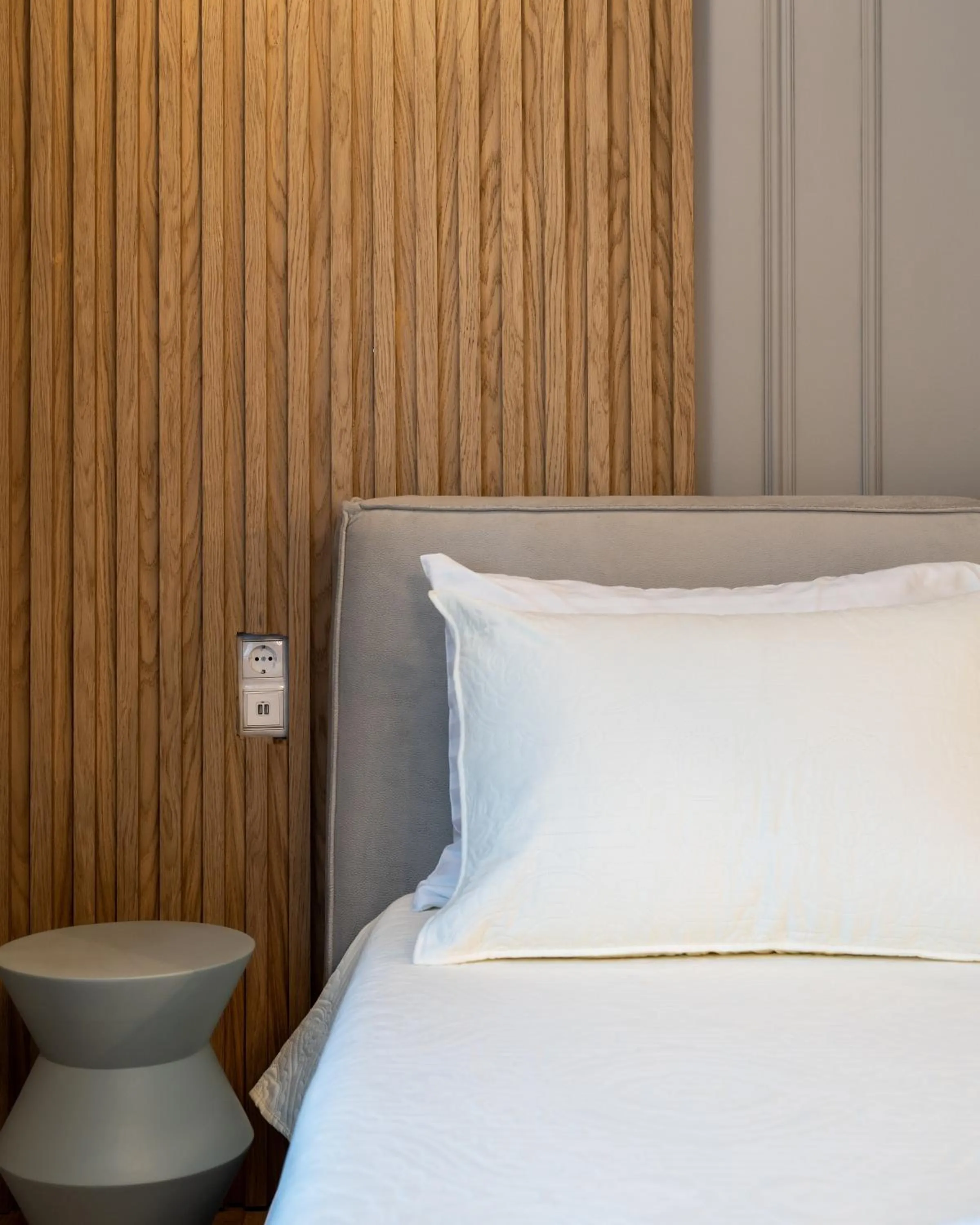 Bed in Frinichou 18 by Athens Concept Residences