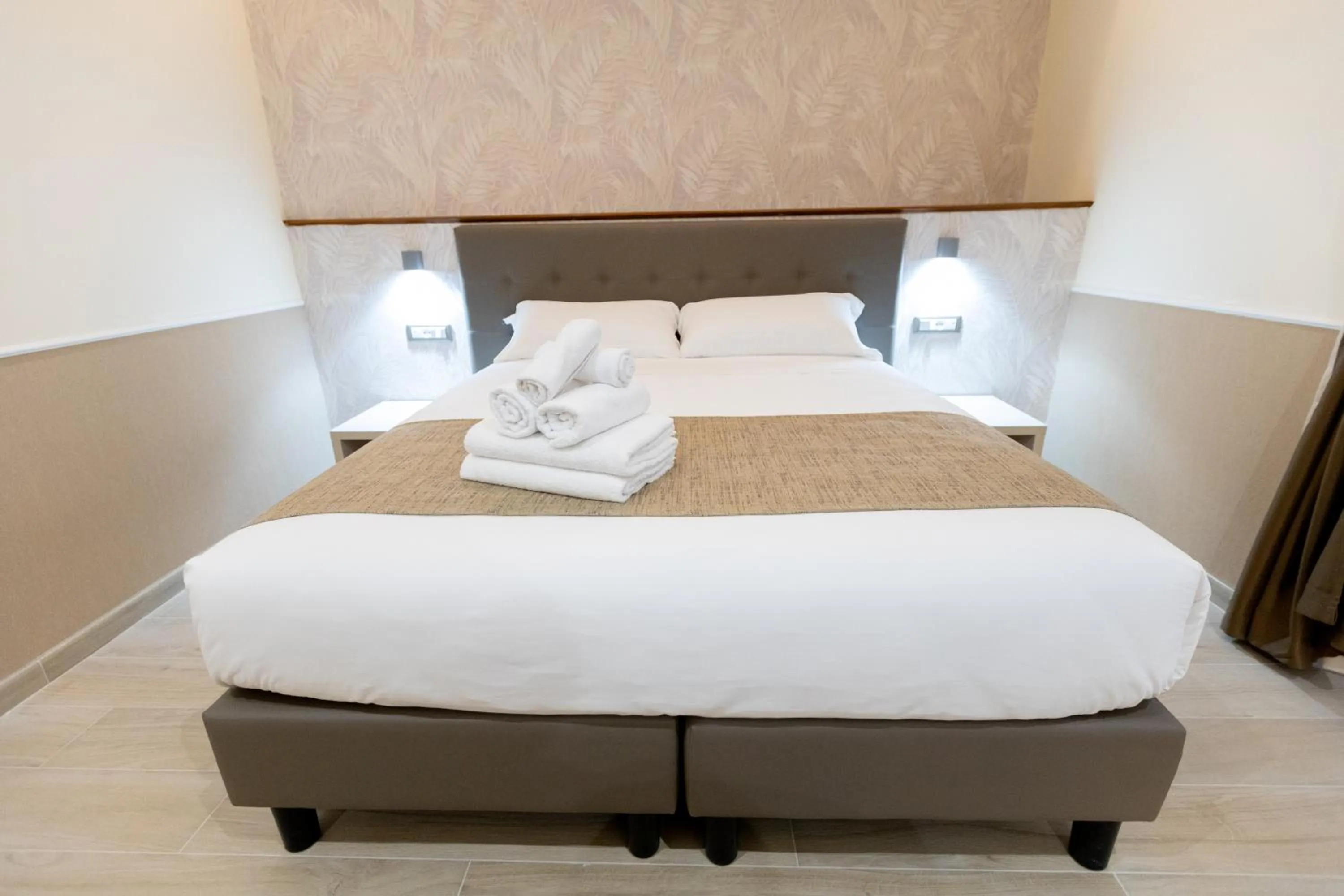 Bed in Hotel Maximus