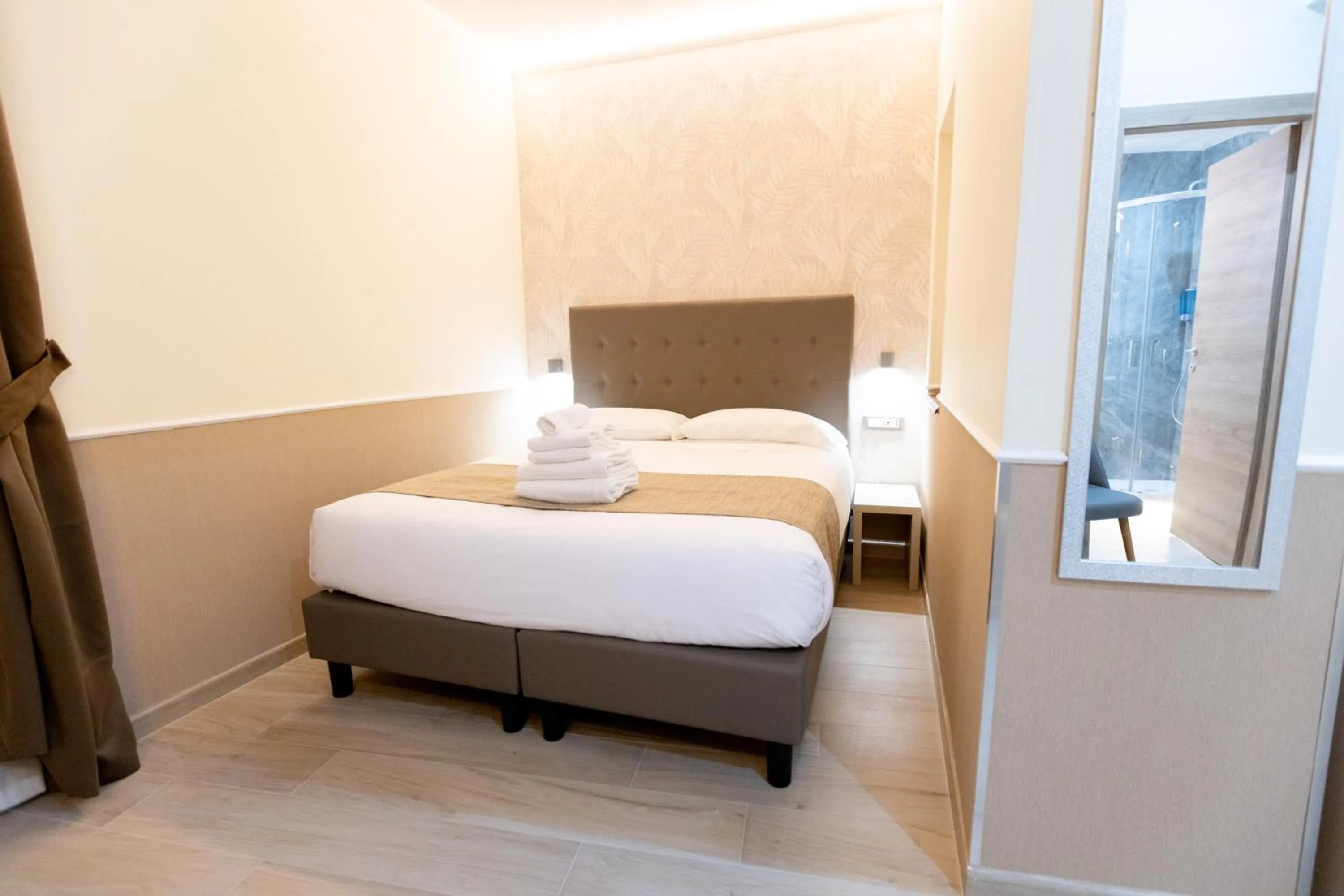 Bed in Hotel Maximus