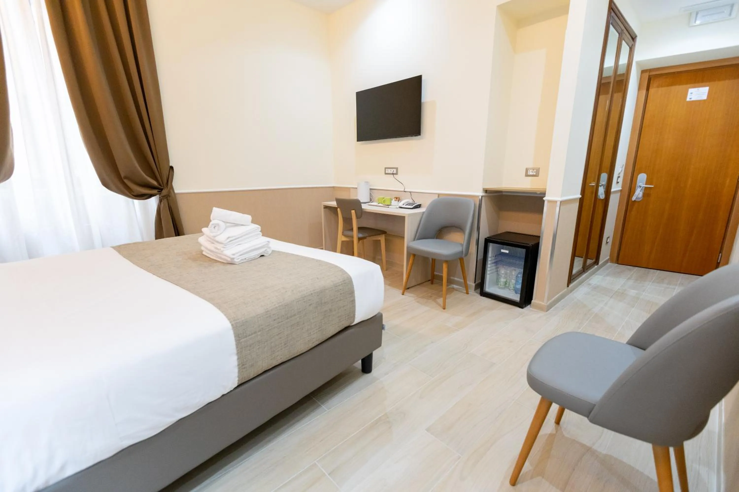 Bed in Hotel Maximus