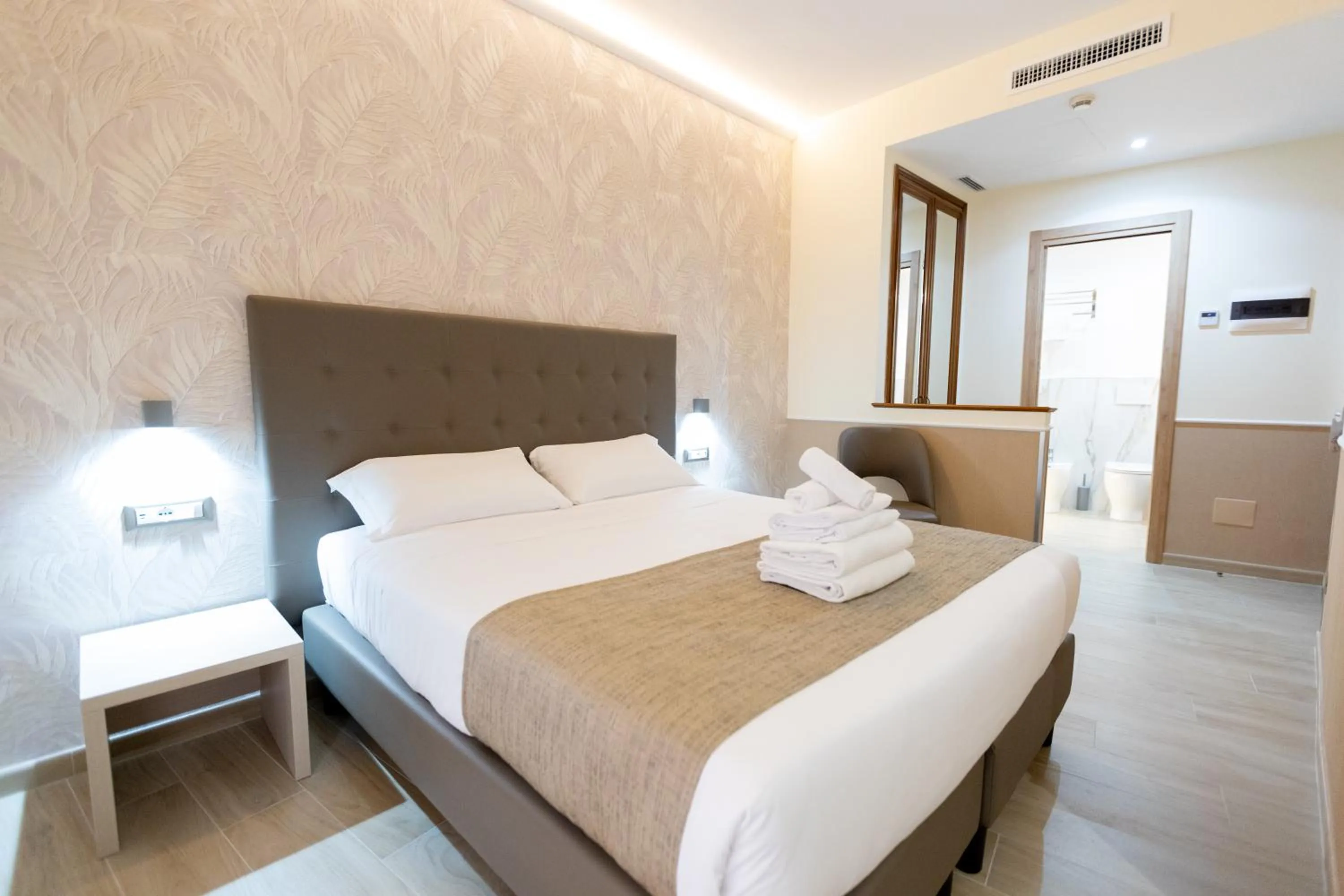 Bed in Hotel Maximus