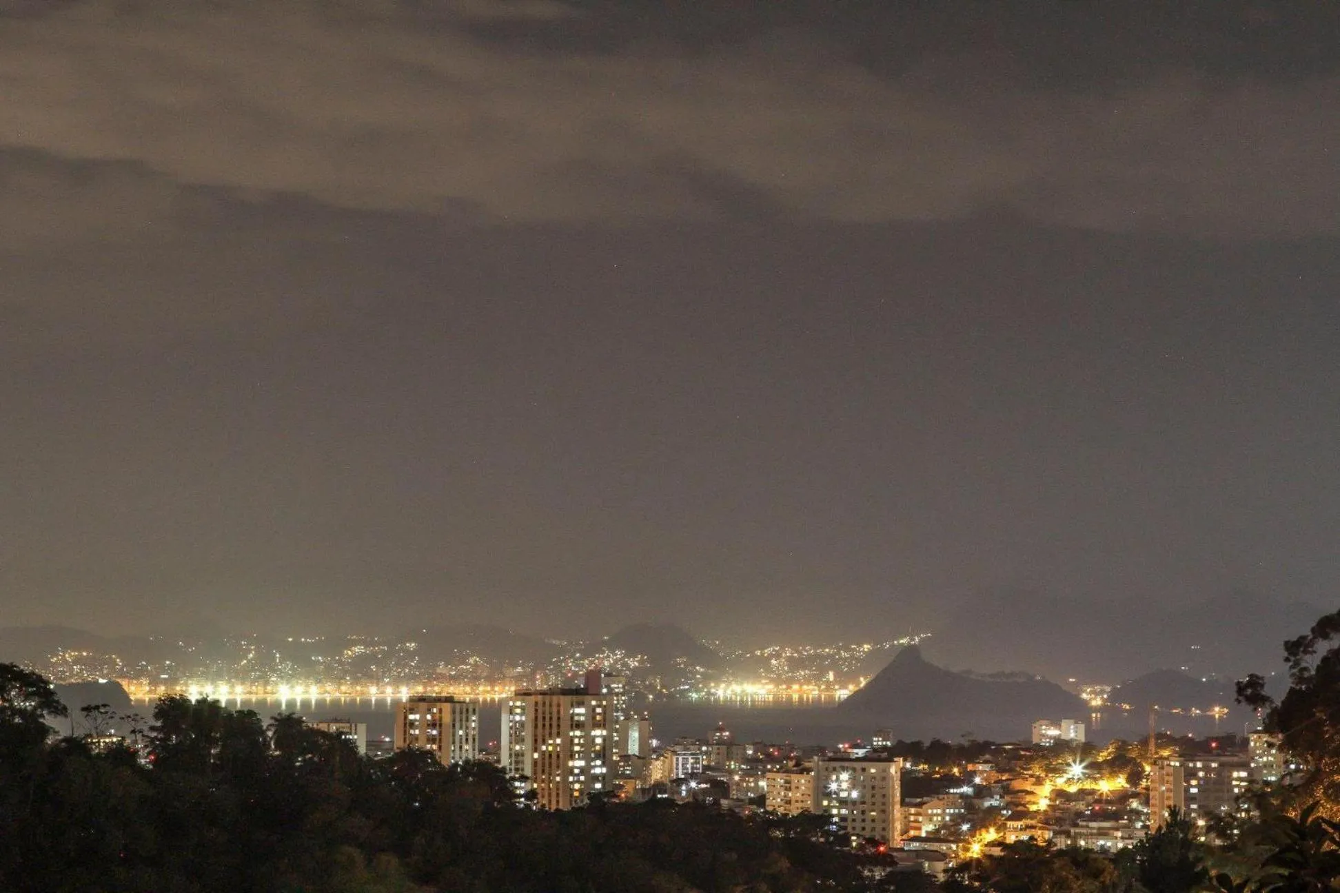 Night in Les Jardins de Rio Boutique Hotel