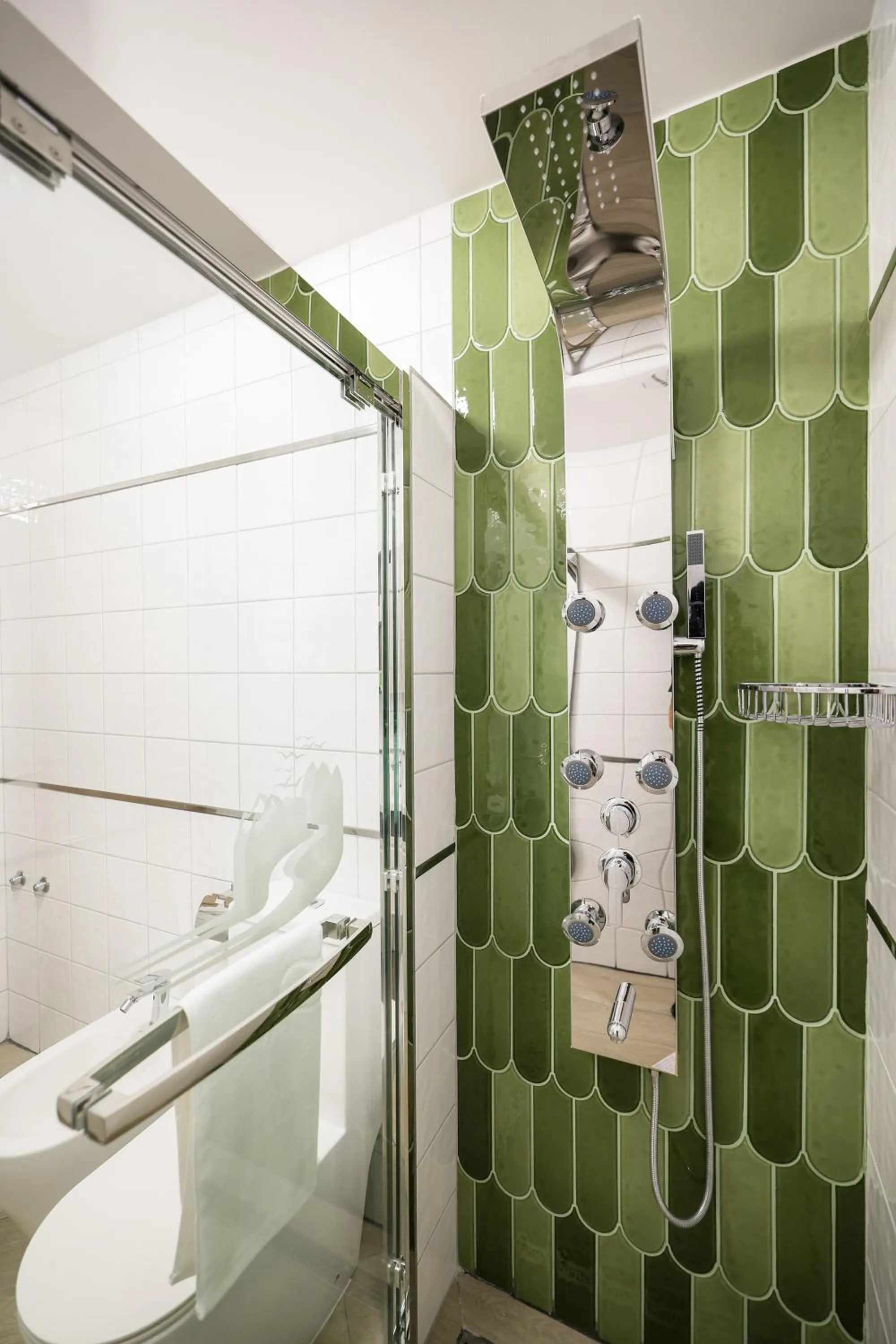 Shower in Hotel Kanjon Zrmanje