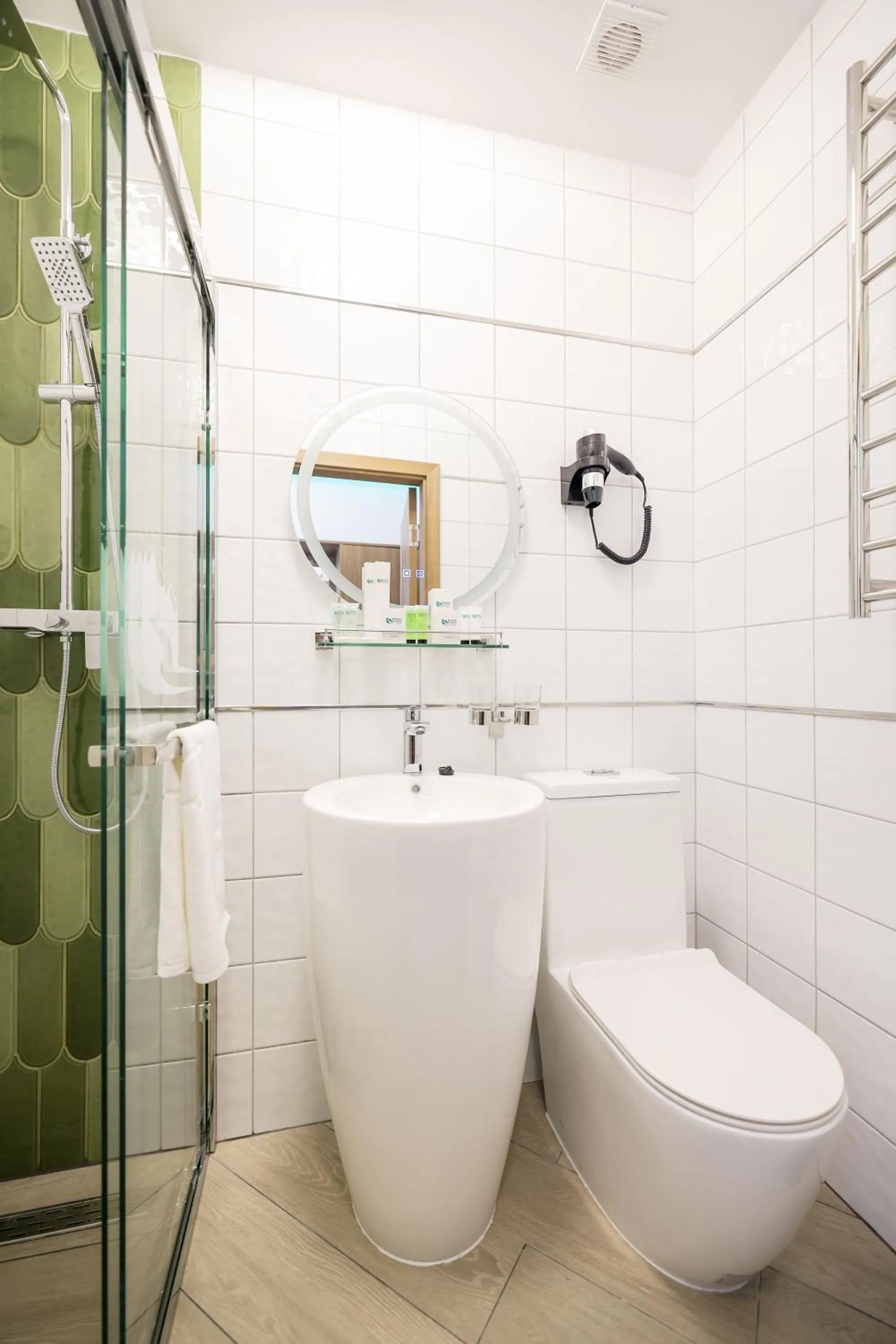 Shower in Hotel Kanjon Zrmanje