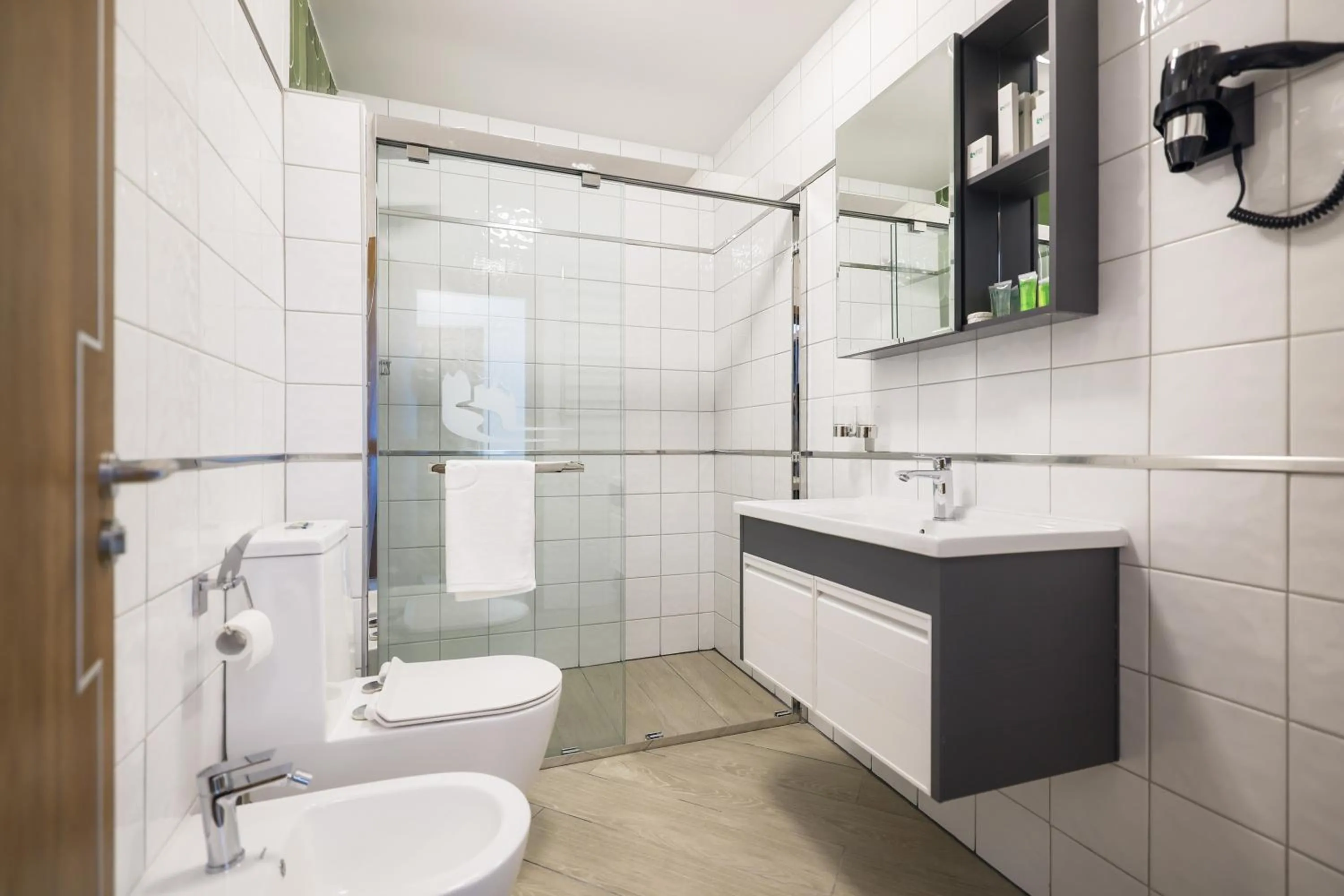 Shower in Hotel Kanjon Zrmanje