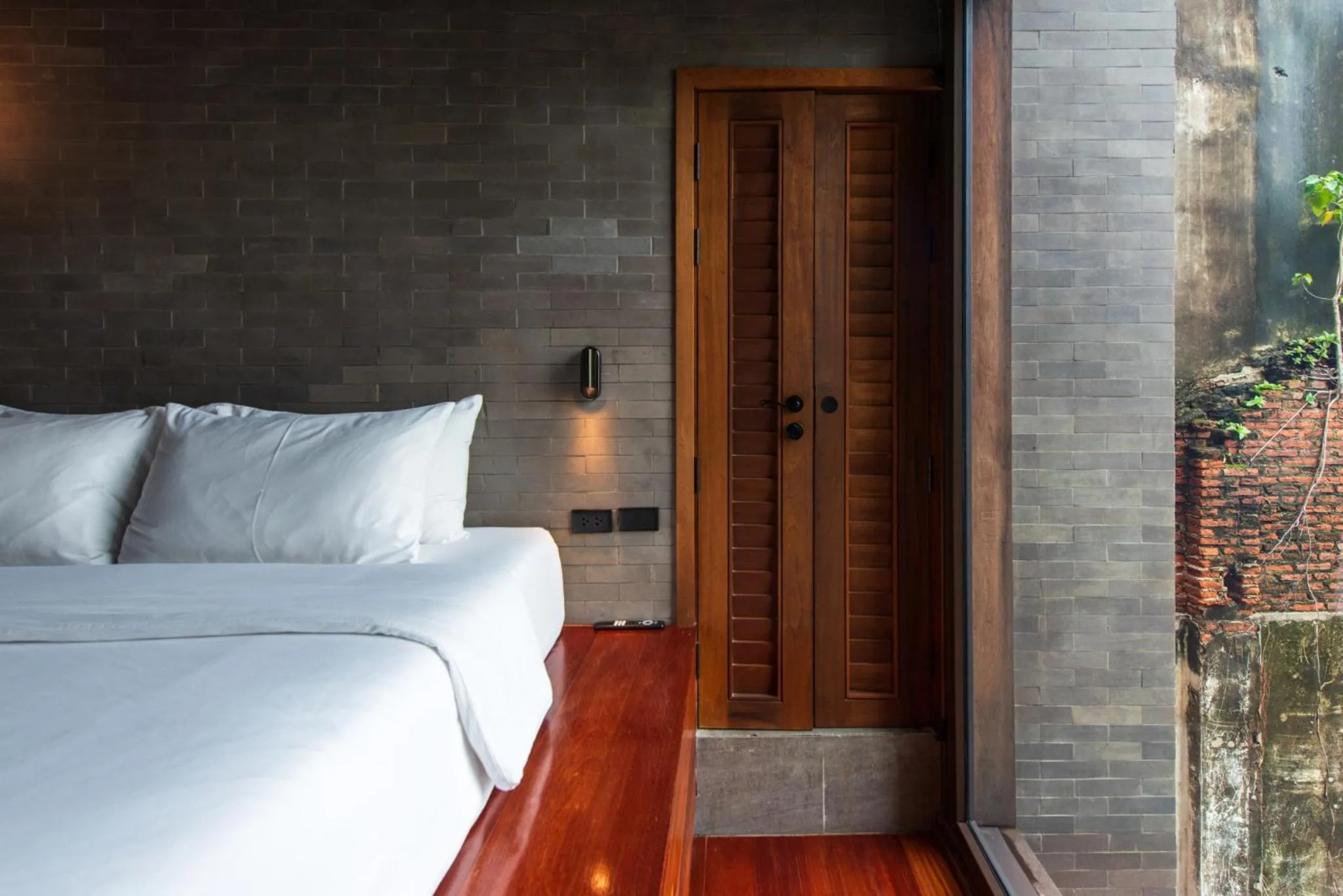 Bedroom, Bed in Na Tanao 1969