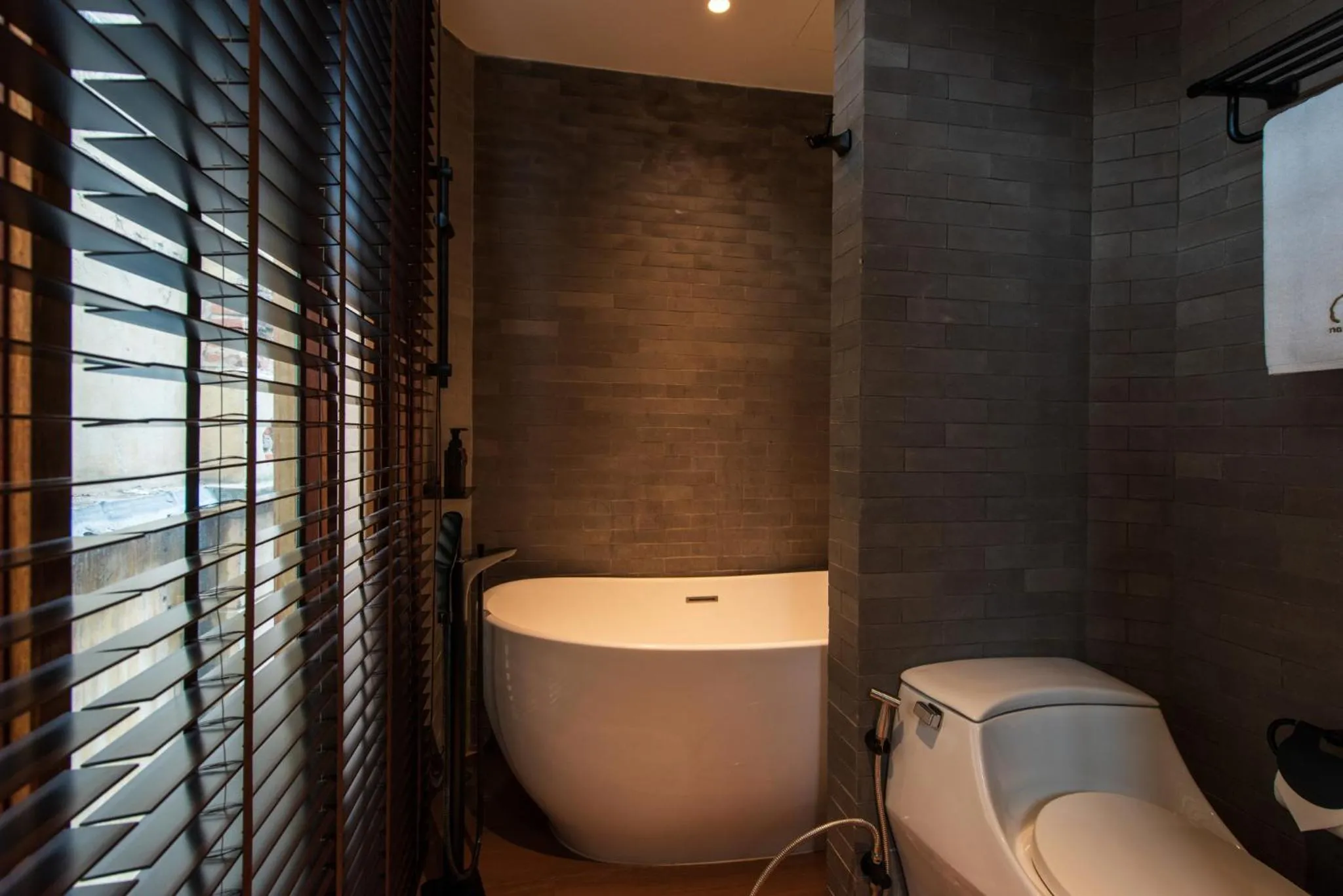 Toilet in Na Tanao 1969