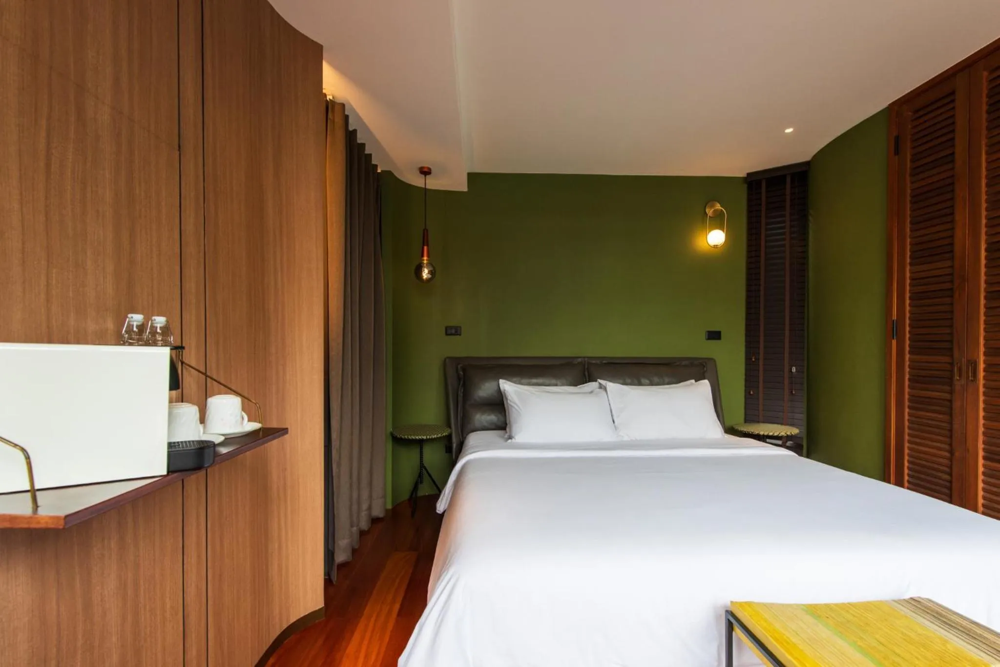 Bedroom, Bed in Na Tanao 1969