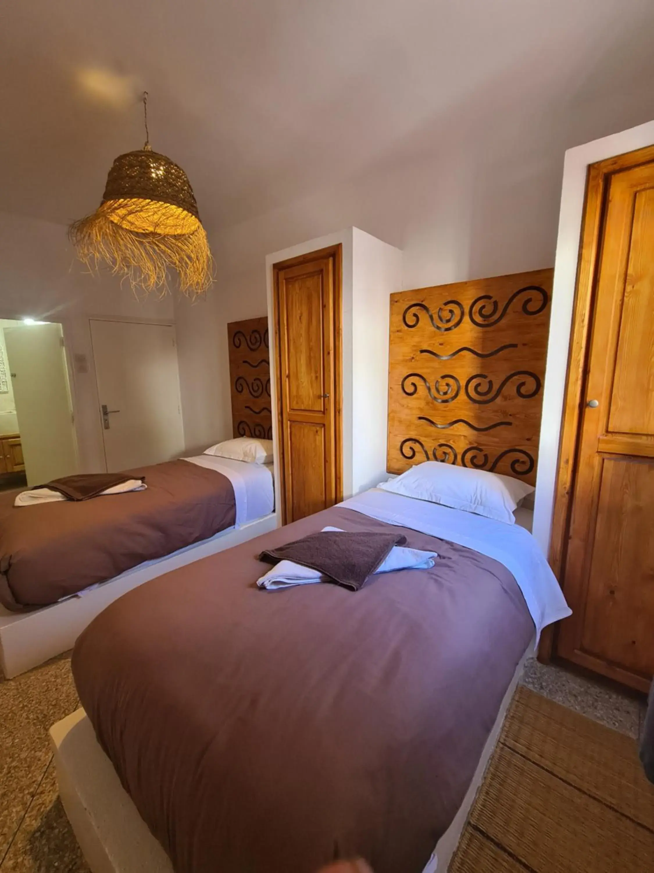 Twin Room in La Maison des Vagues Twin Room in La Maison des Vagues