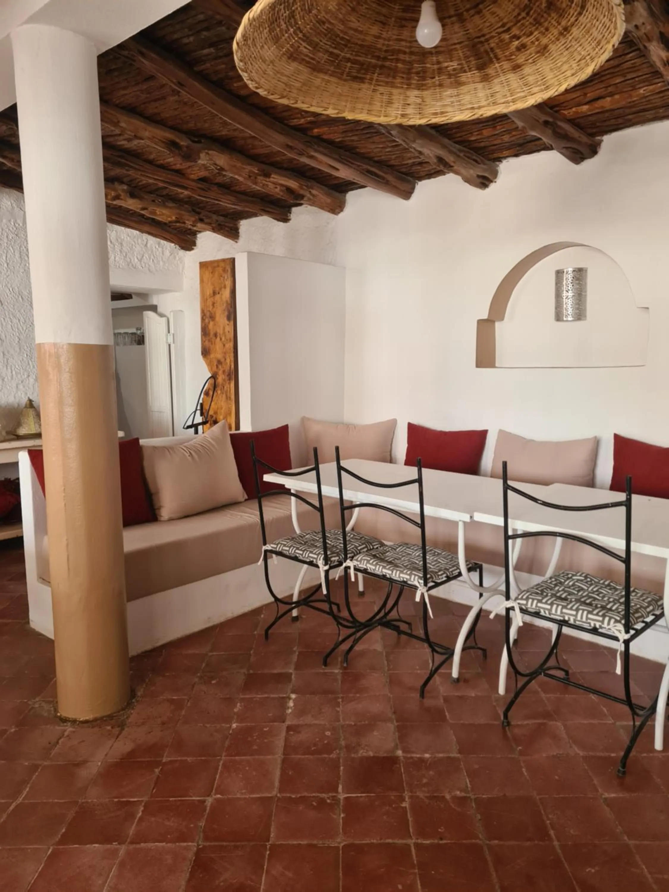 Restaurant/places to eat in La Maison des Vagues