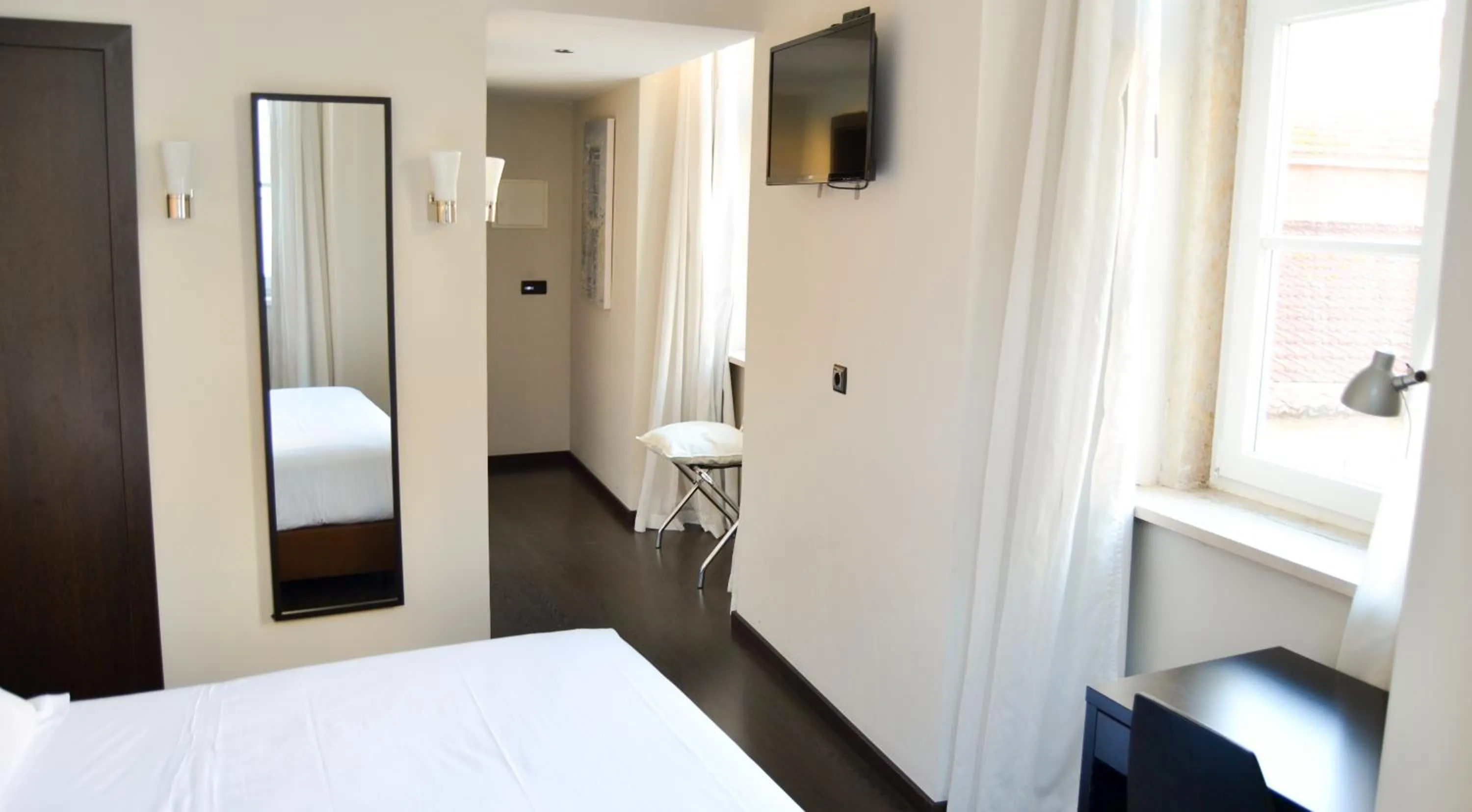 Bedroom, Bed in Rossio Garden Hotel