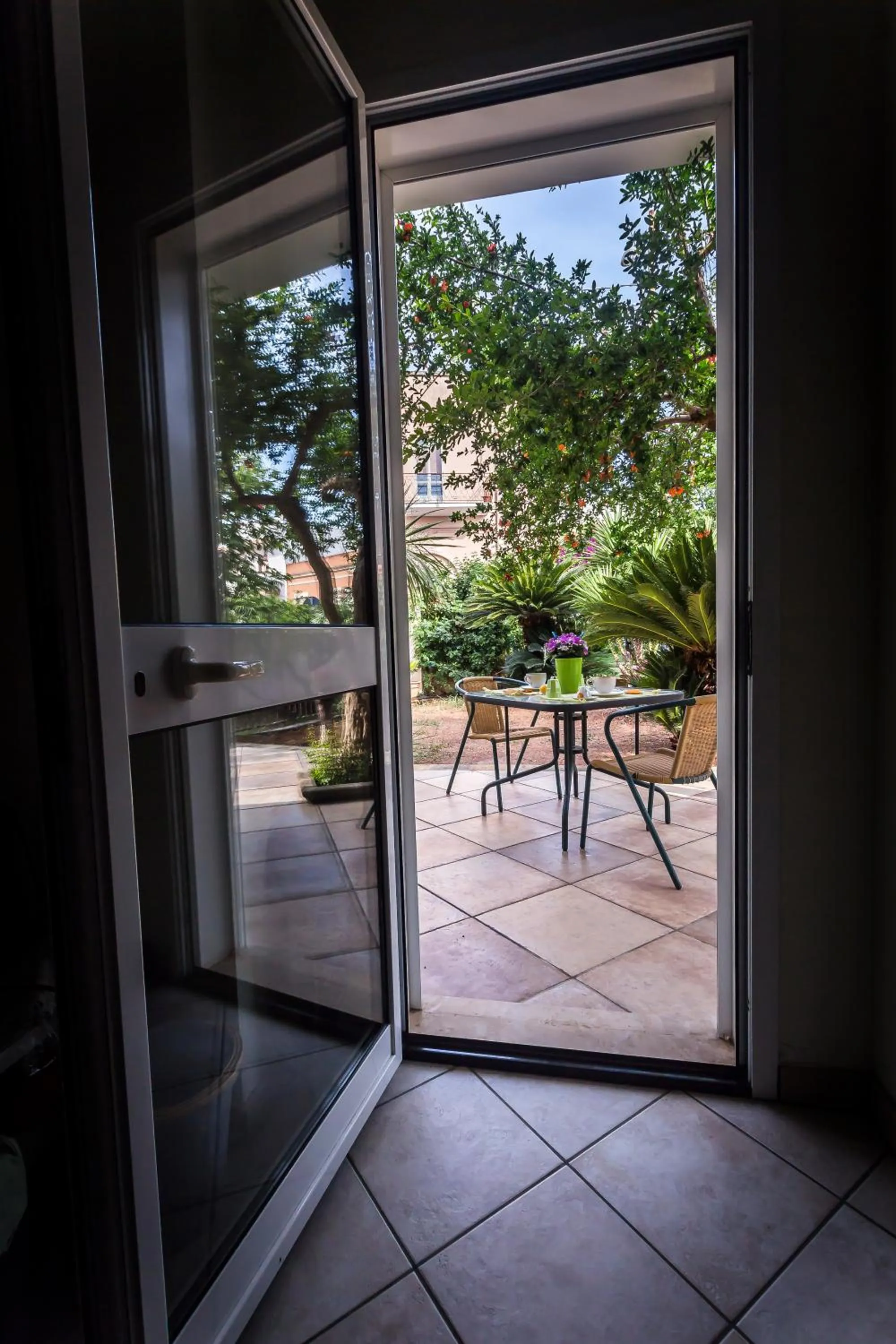 Property building in Mandarinoarancio