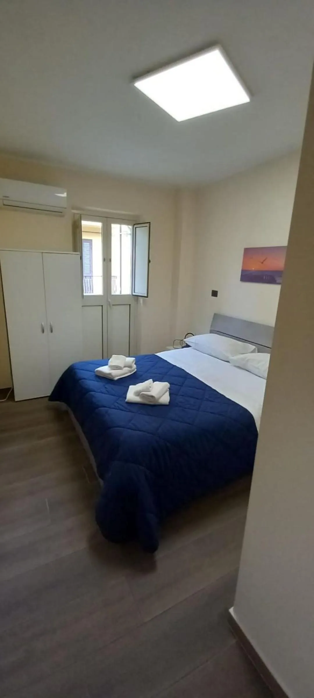 Property building, Bed in B&B Omnia Scilla