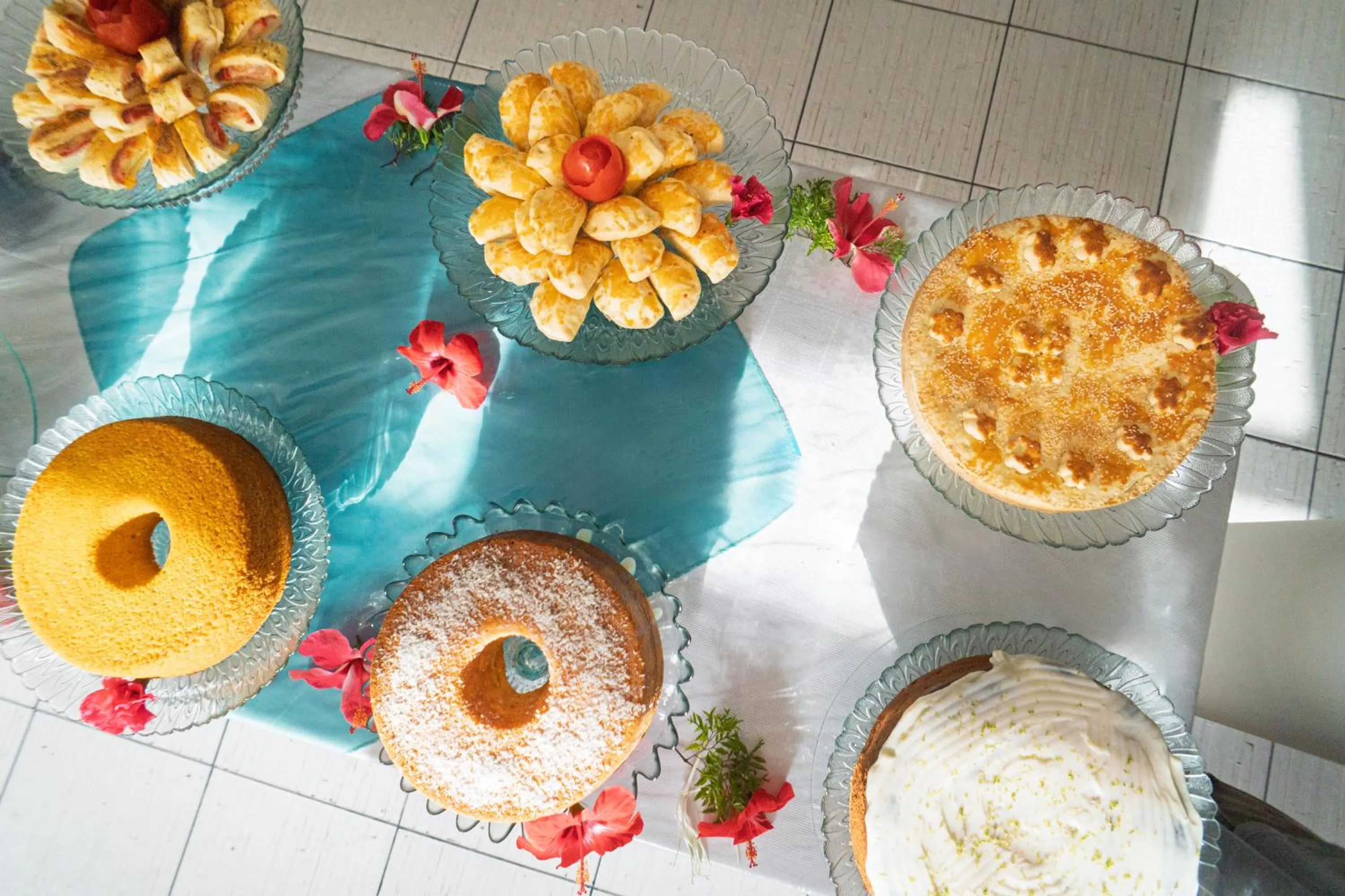 Buffet breakfast in Brisa do Caitá Praia Hotel