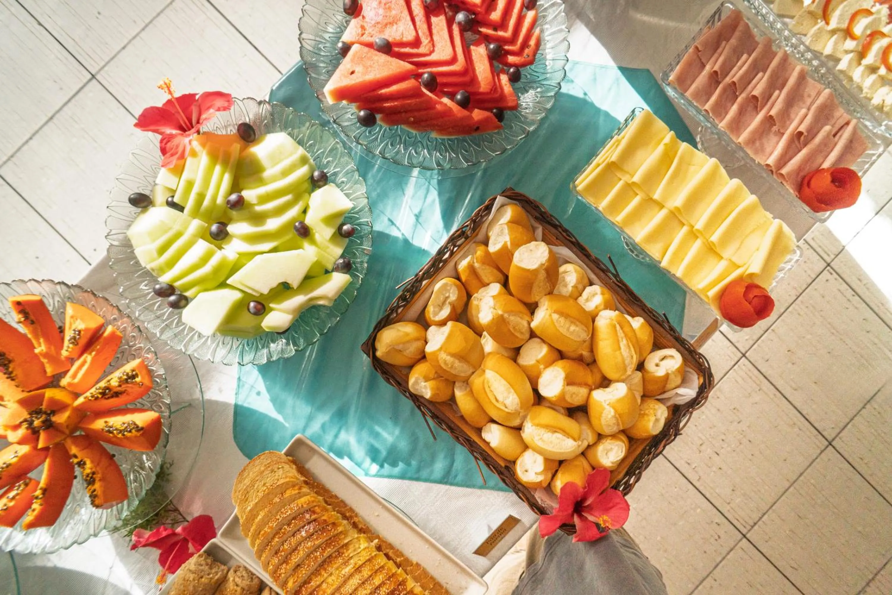 Buffet breakfast in Brisa do Caitá Praia Hotel