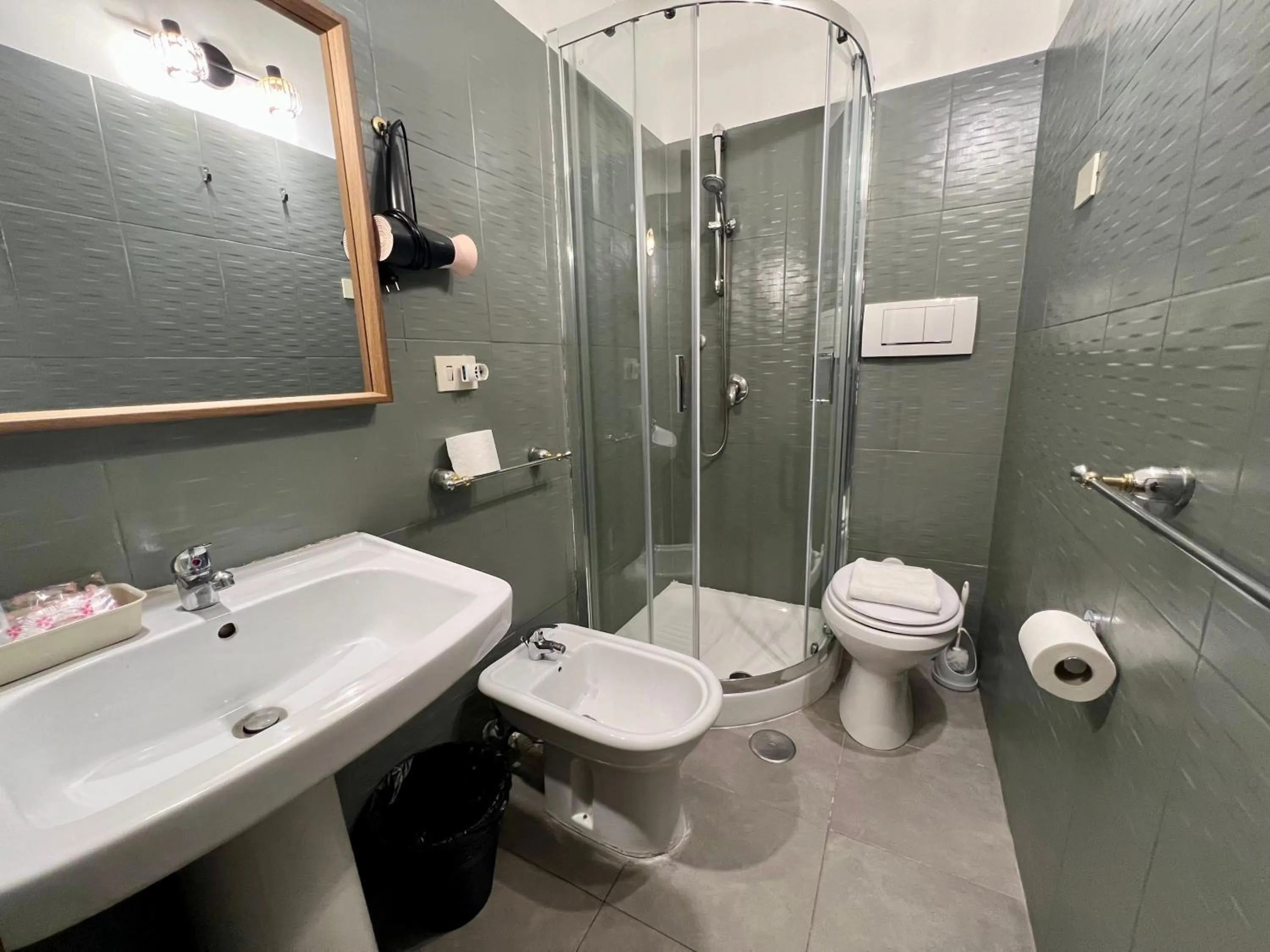 Bathroom in Booking Inn Settembre 95