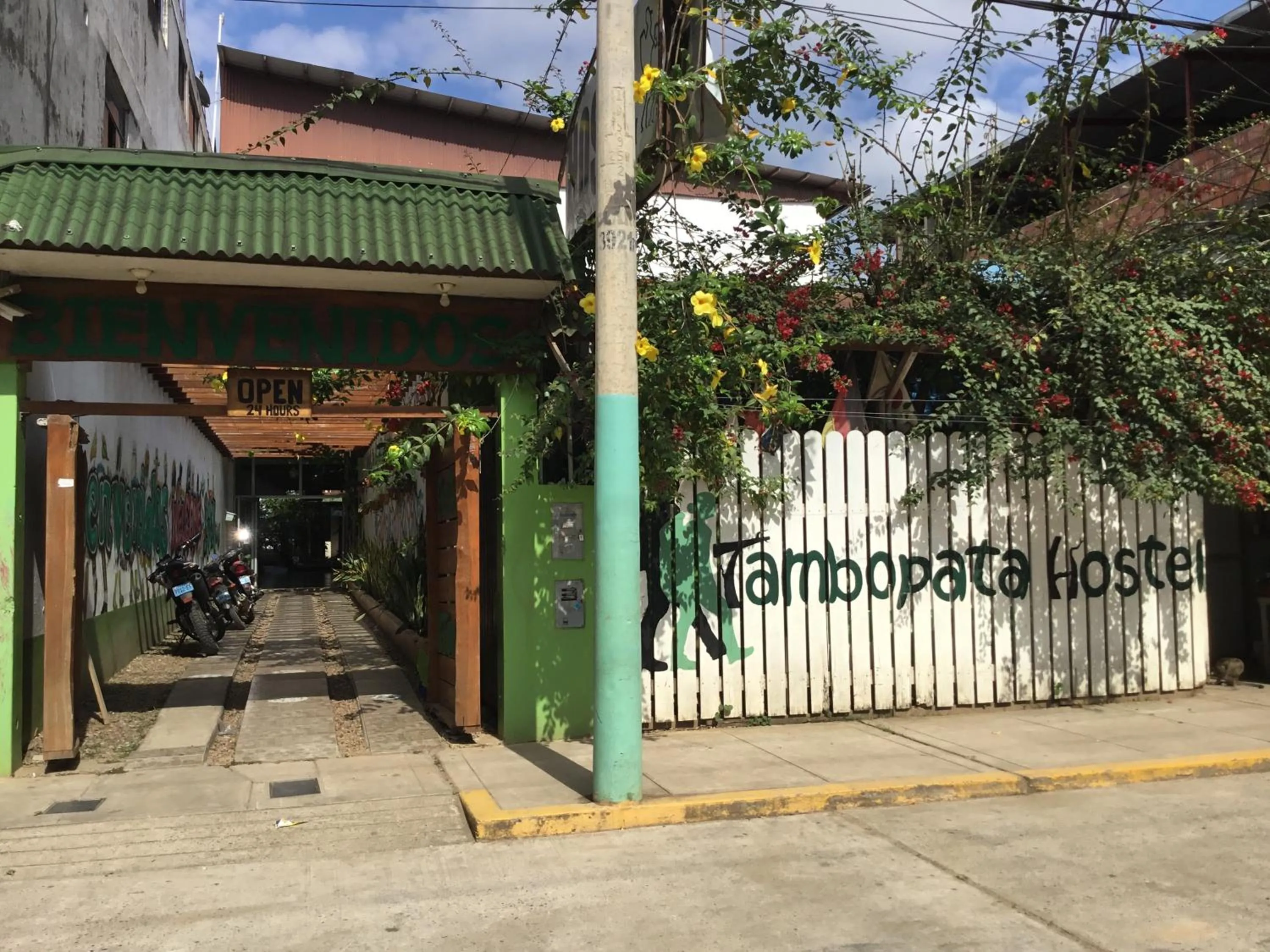 Property building in Tambopata Hostel