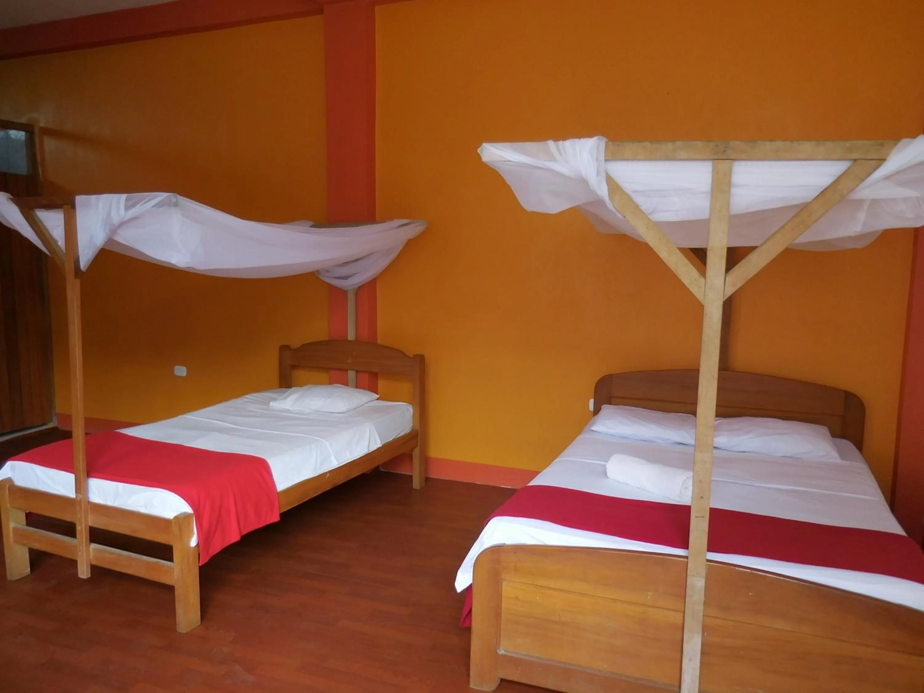 Photo of the whole room, Bed in Tambopata Hostel