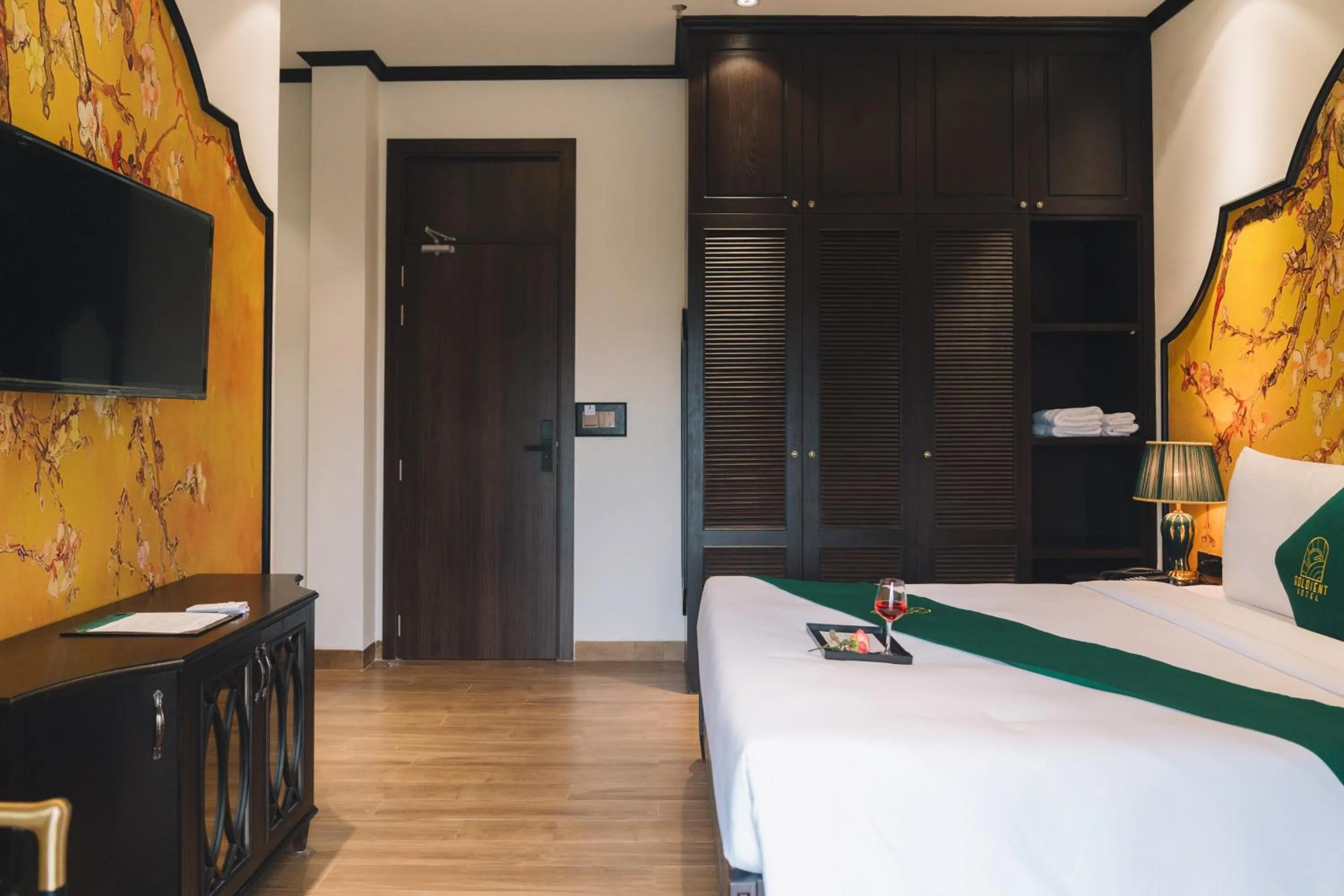 Property building, Bed in Goldient Boutique Hotel