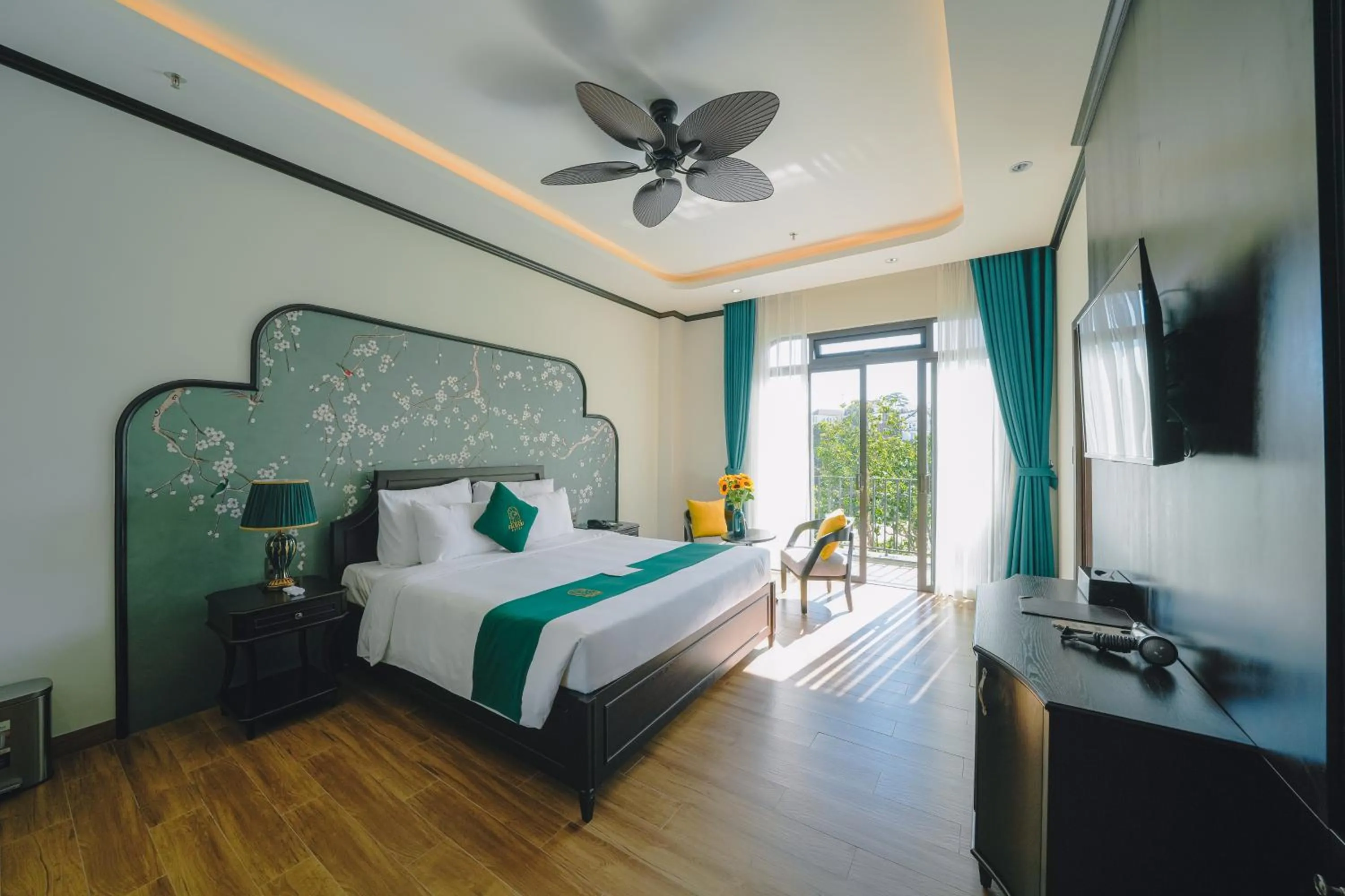 Property building, Bed in Goldient Boutique Hotel