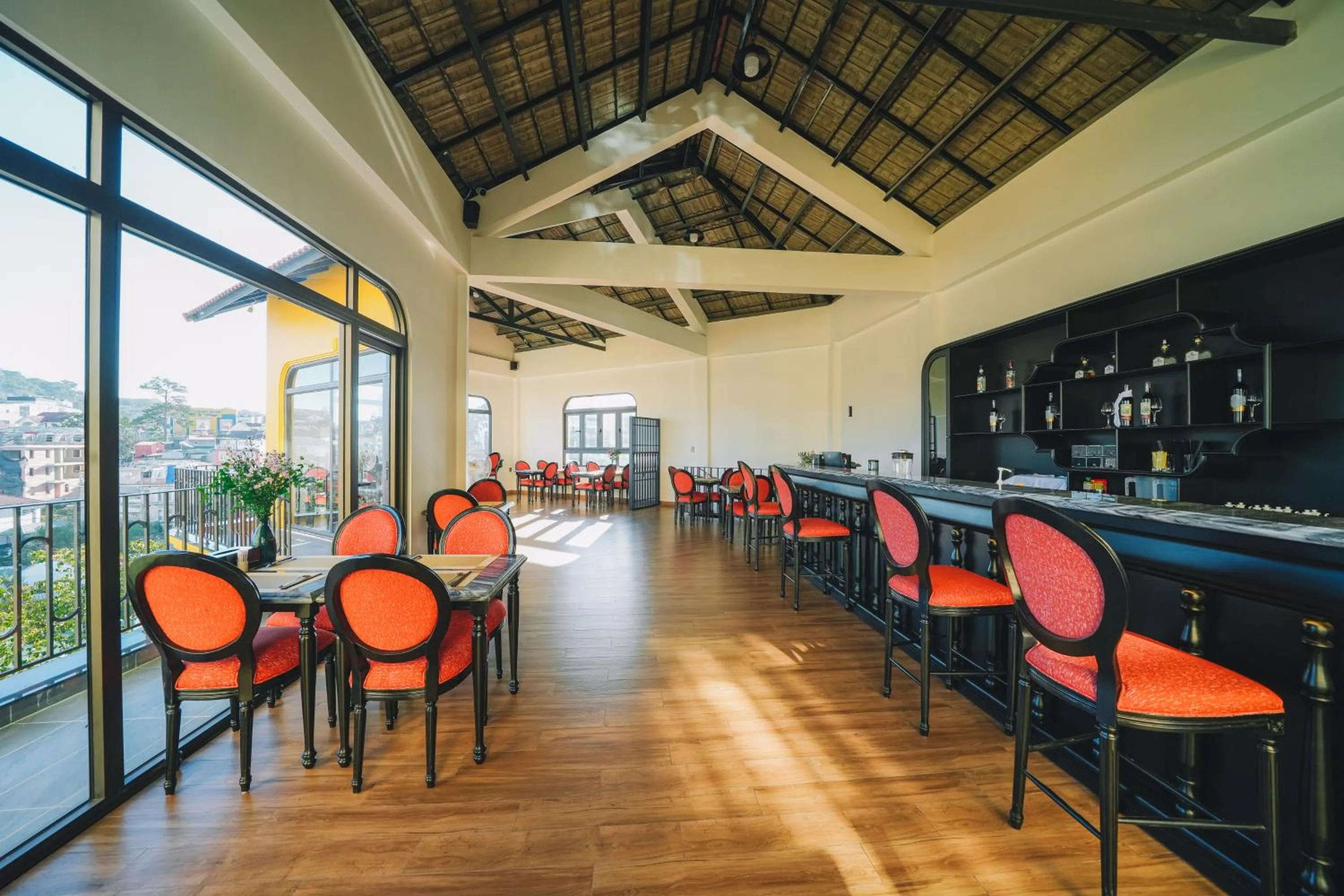 Restaurant/places to eat in Goldient Boutique Hotel