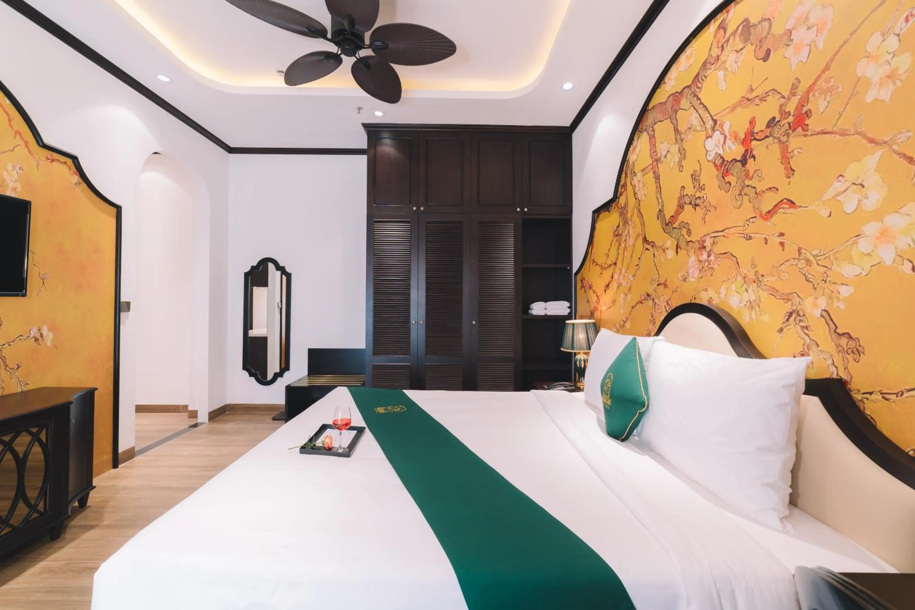 Property building, Bed in Goldient Boutique Hotel