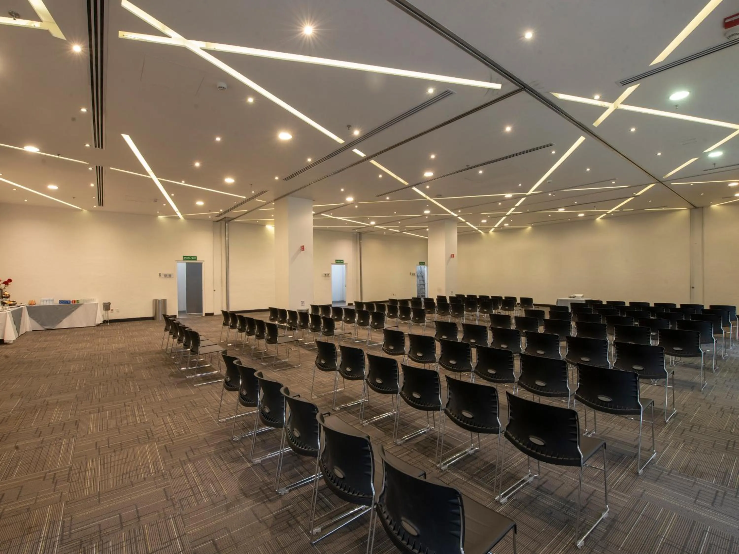 Meeting/conference room in Ramada Encore by Wyndham Queretaro