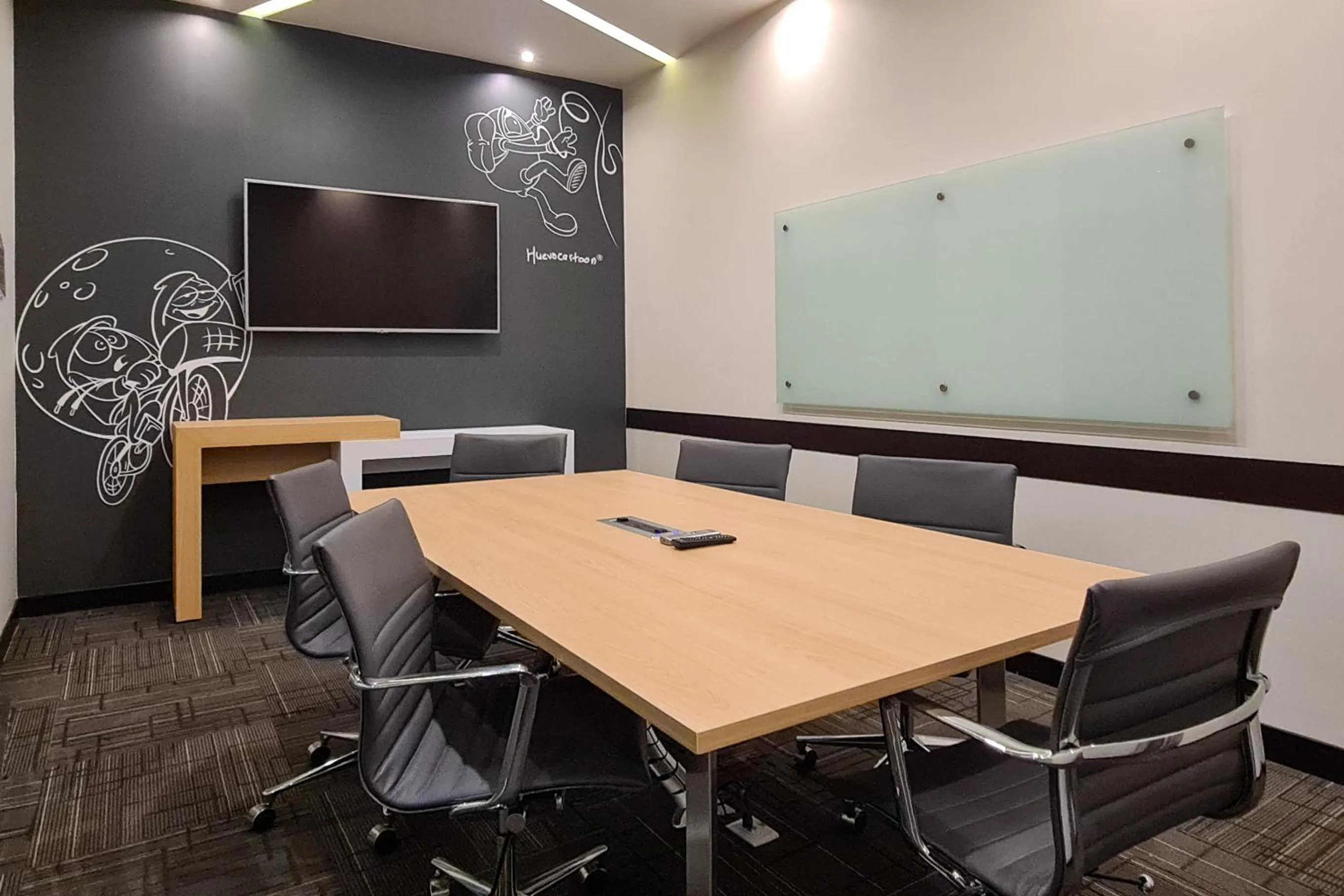 Business facilities in Ramada Encore by Wyndham Queretaro