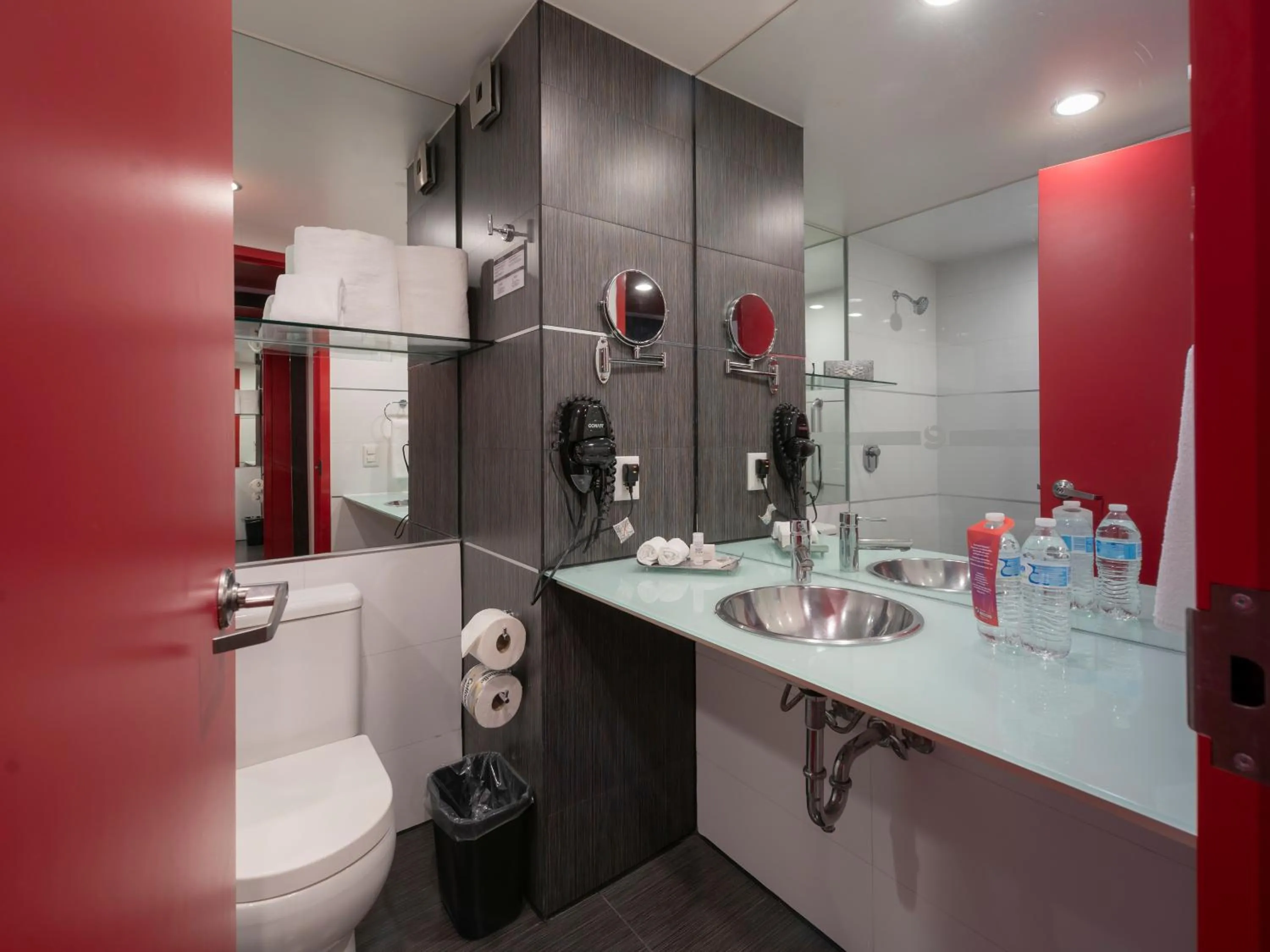 Toilet in Ramada Encore by Wyndham Queretaro
