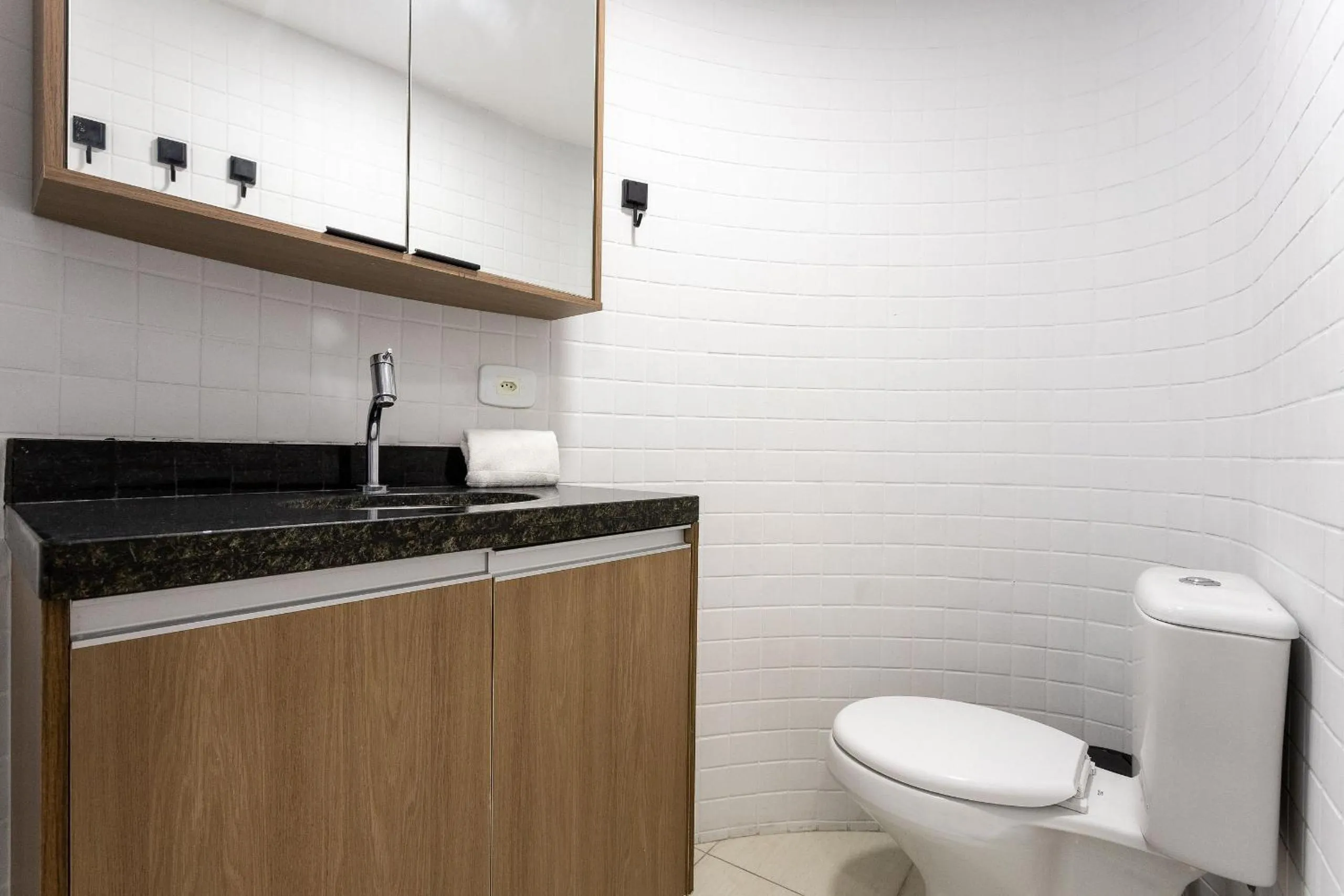 Toilet in Impecável c/ Garagem prox metrô hospitais e mto +!