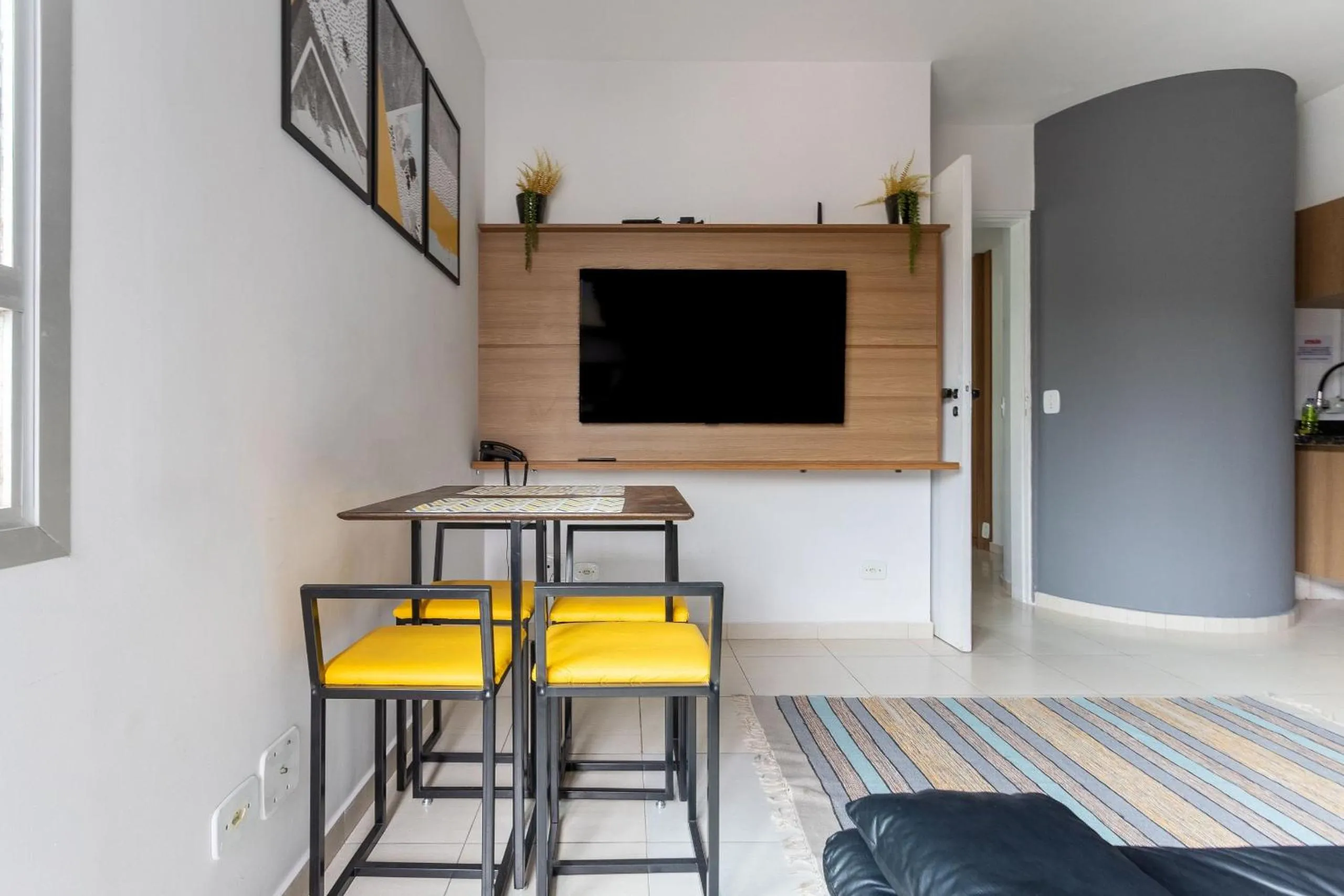 Living room in Impecável c/ Garagem prox metrô hospitais e mto +!