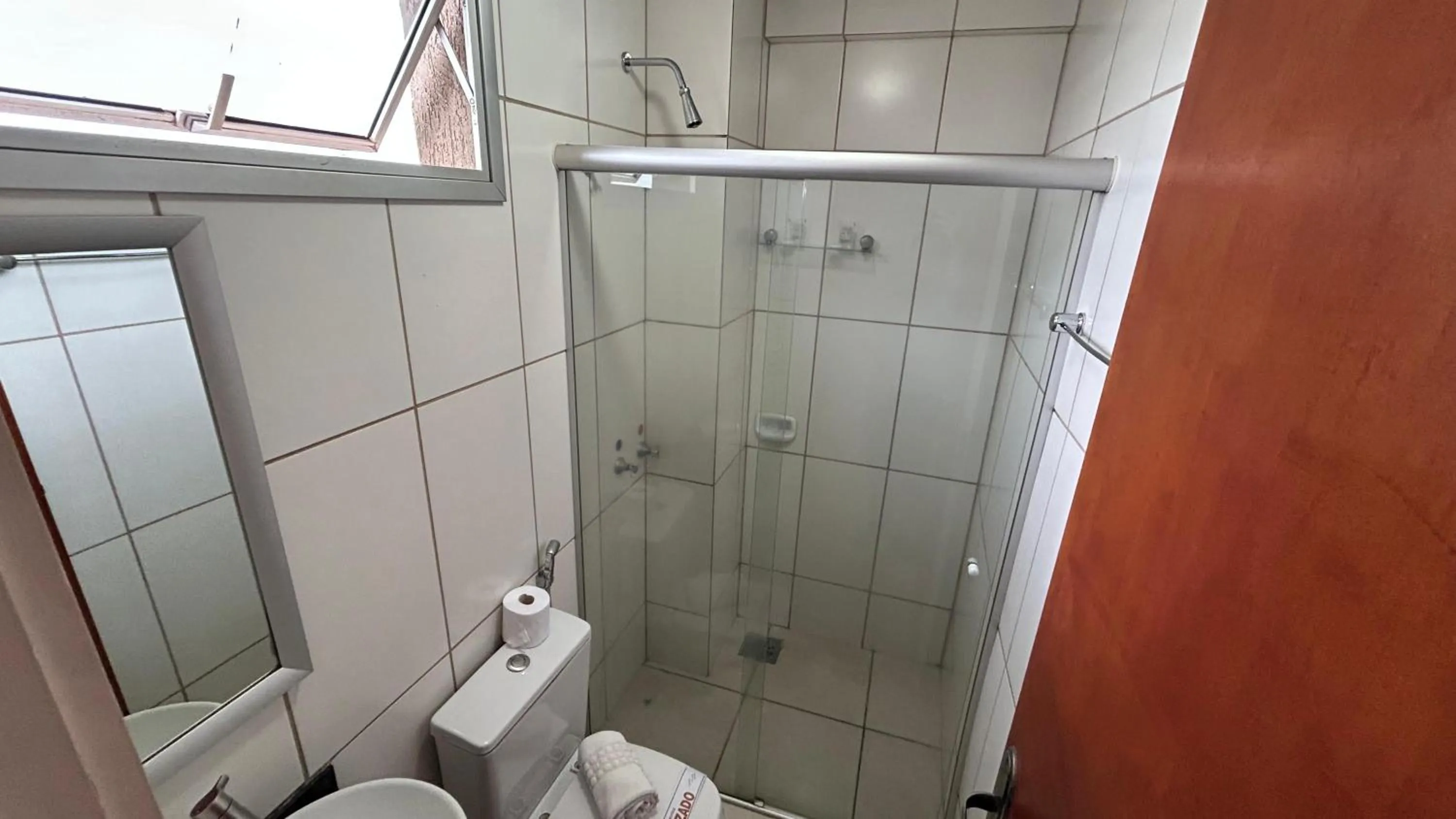 Shower in Havana Palace Hotel II