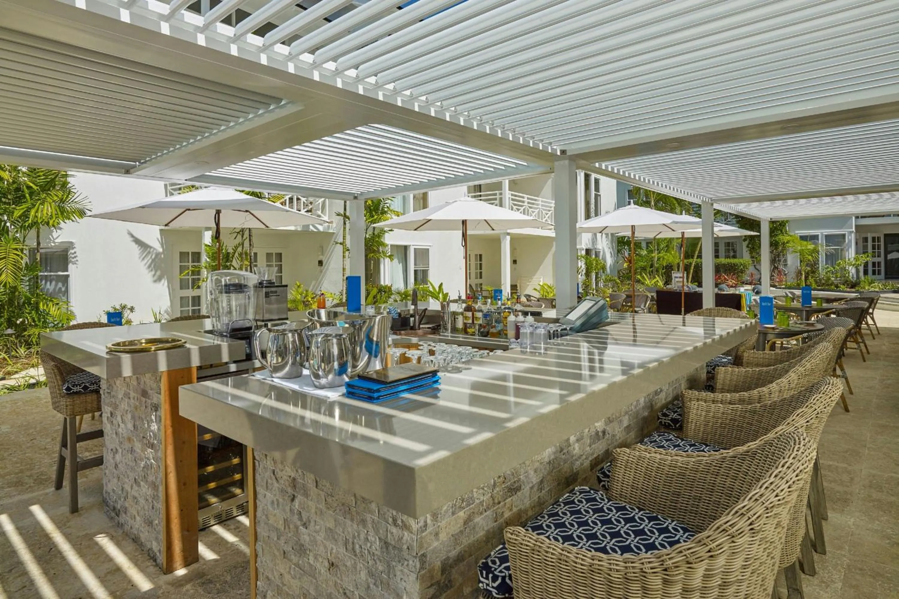 Lounge or bar in Treasure Beach by Elegant Hotels - All-Inclusive, Adults Only