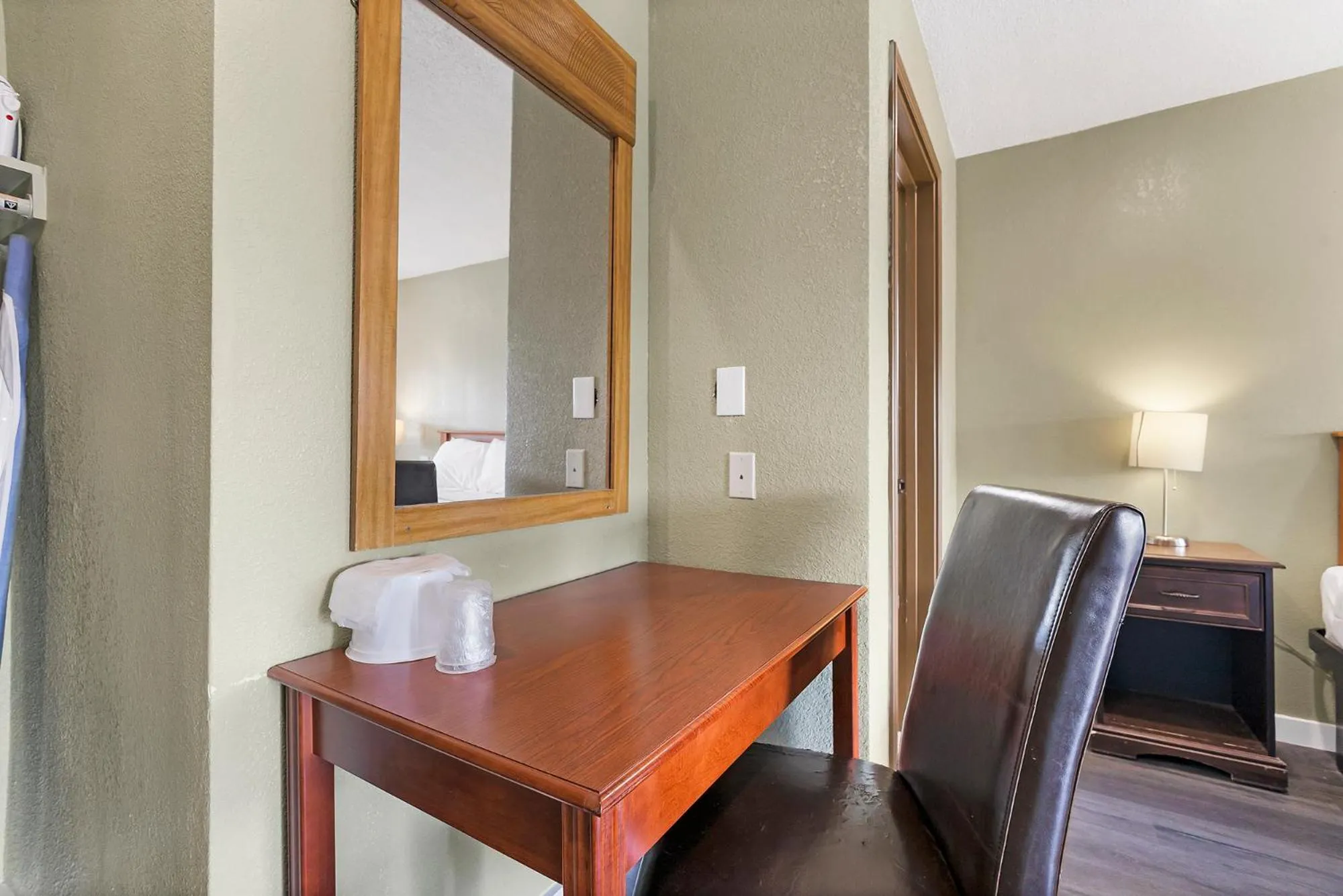 Bed in Safari Inn - Chico